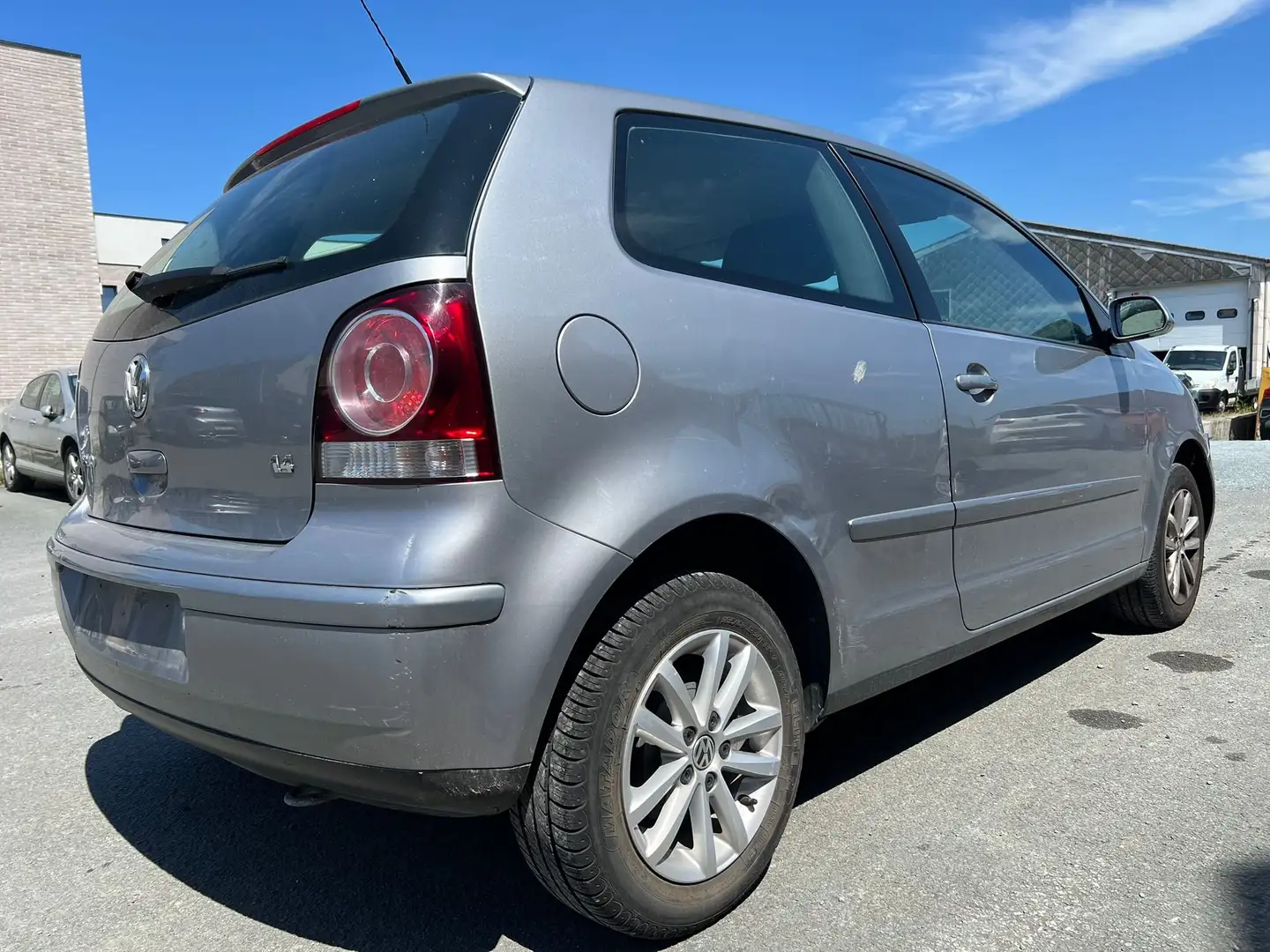 Volkswagen Polo 1.4i 16v  13000km réel.!!!!!!! GARANTIE Gris - 2