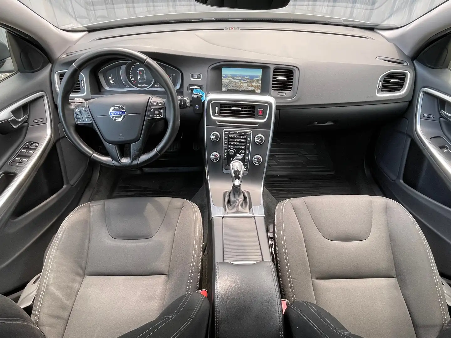 Volvo V60 V60 Kinetic Aut. * 1. Besitz * Grau - 2