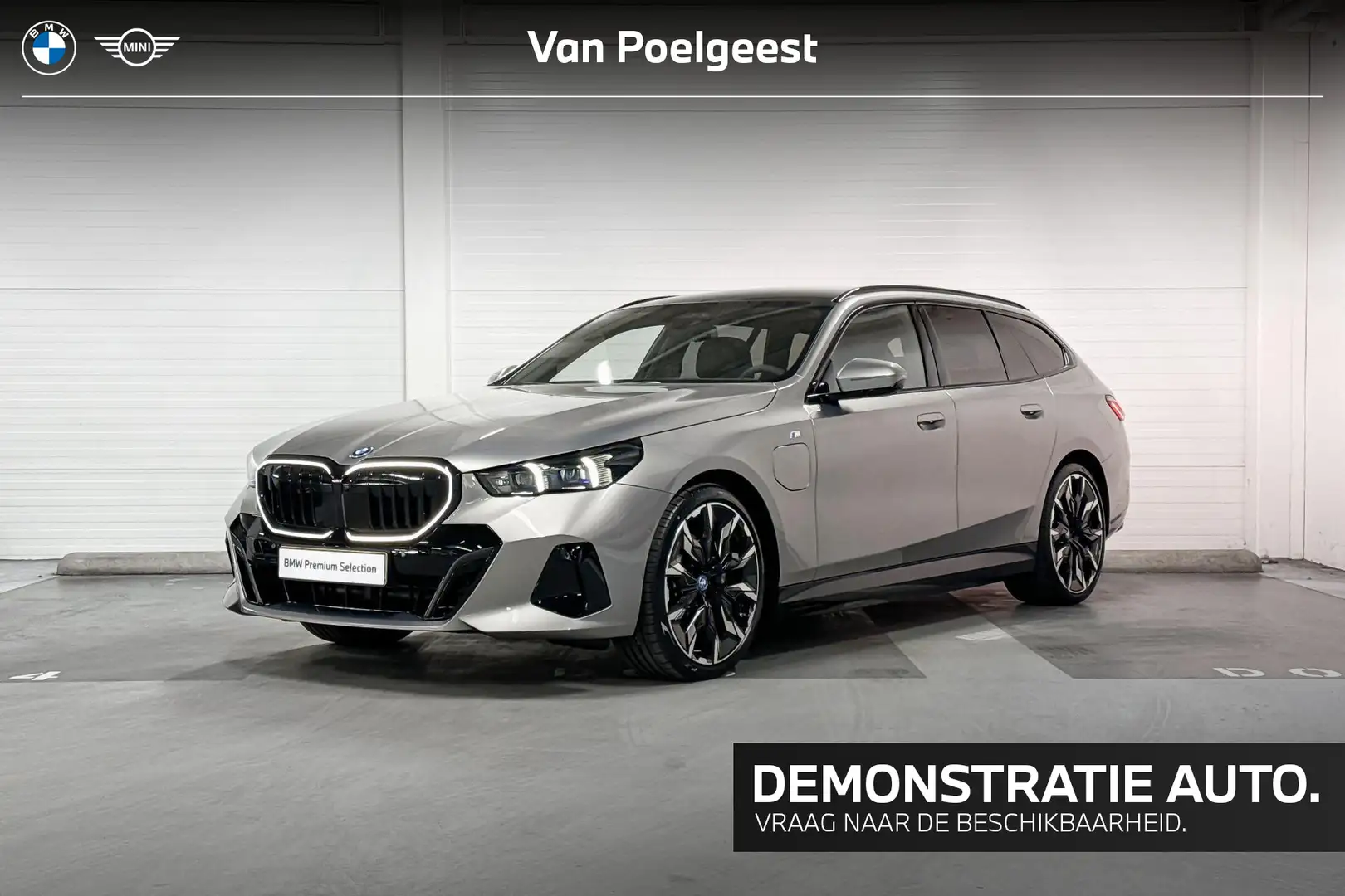 BMW 530 5 Serie Touring 530e | M-Sport Pro | Travel Pack | Grijs - 1