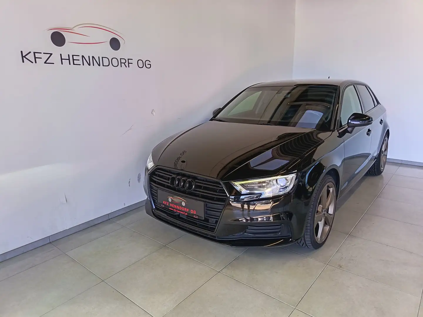 Audi A3 35 TDI design S-Tronic ab € 300 / Monat Schwarz - 1