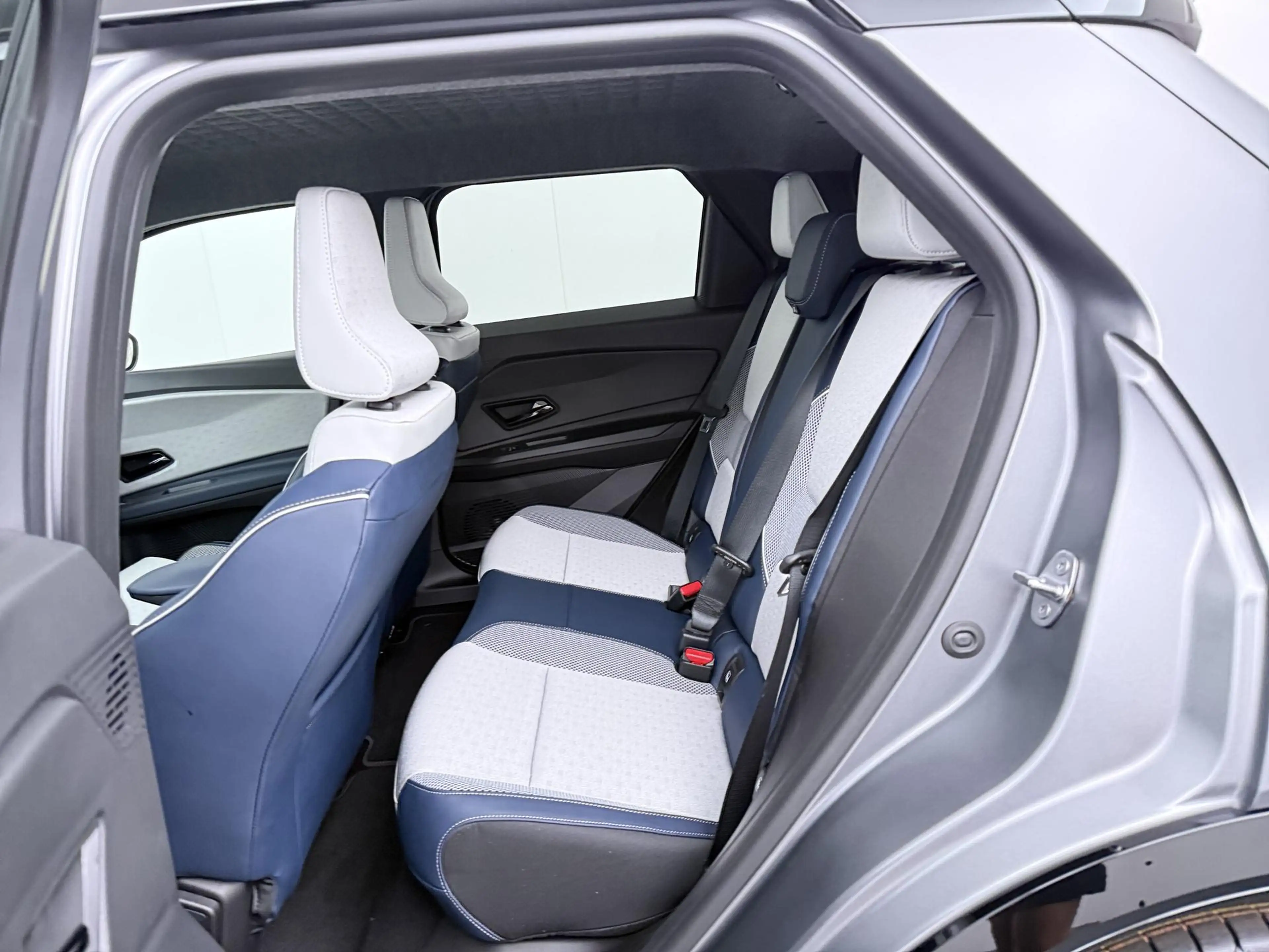 Renault R 5 comfort range Roland-Garros 52 kWh — photo 14