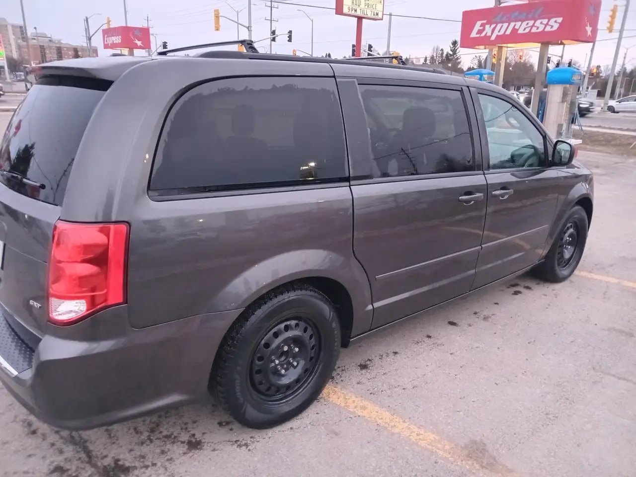 Dodge Grand Caravan снимка Dodge Grand Caravan