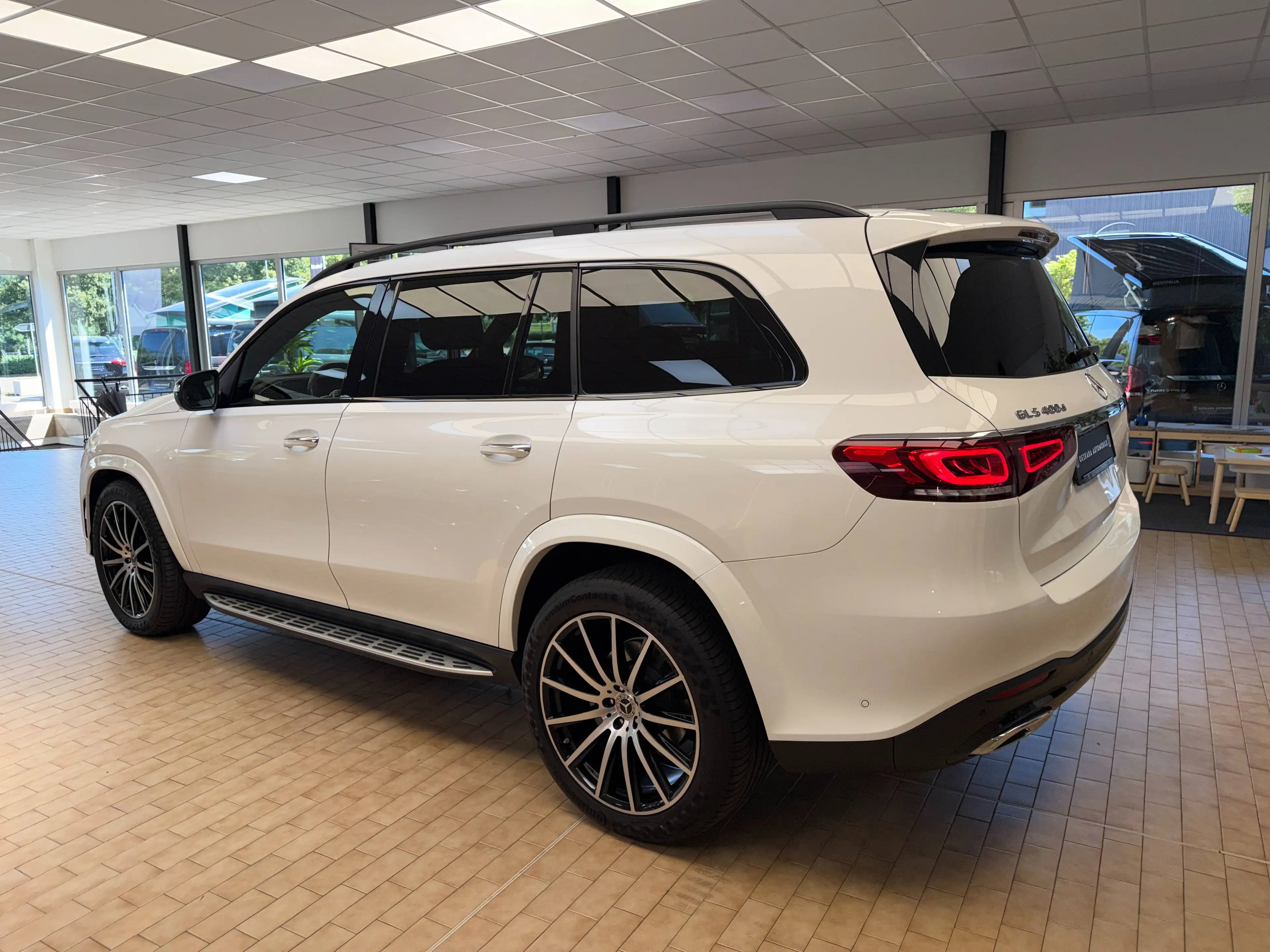 Mercedes-Benz GLS 400 GLS 400 d 4Matic AMG — photo 10