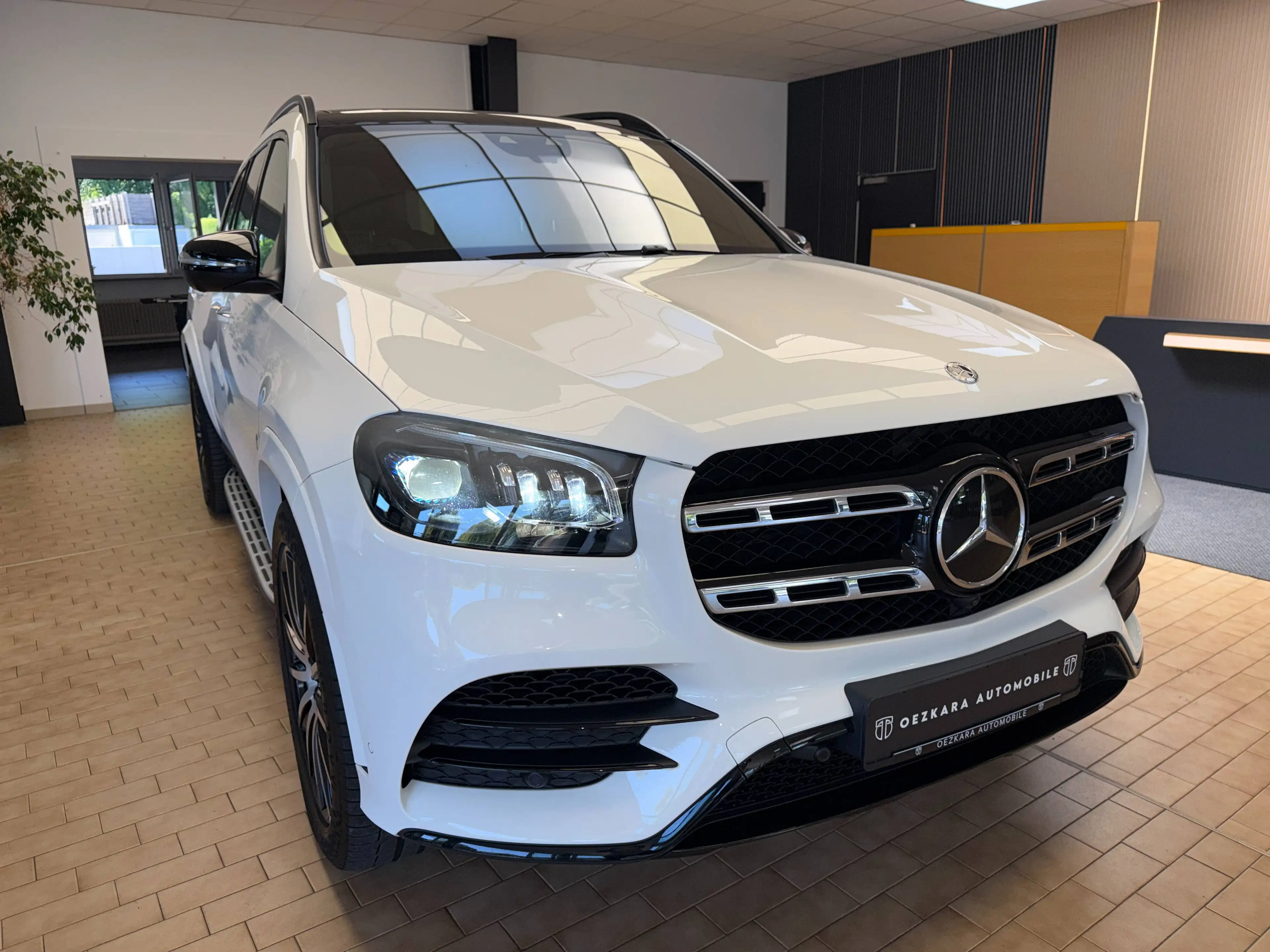Mercedes-Benz GLS 400 GLS 400 d 4Matic AMG — photo 15