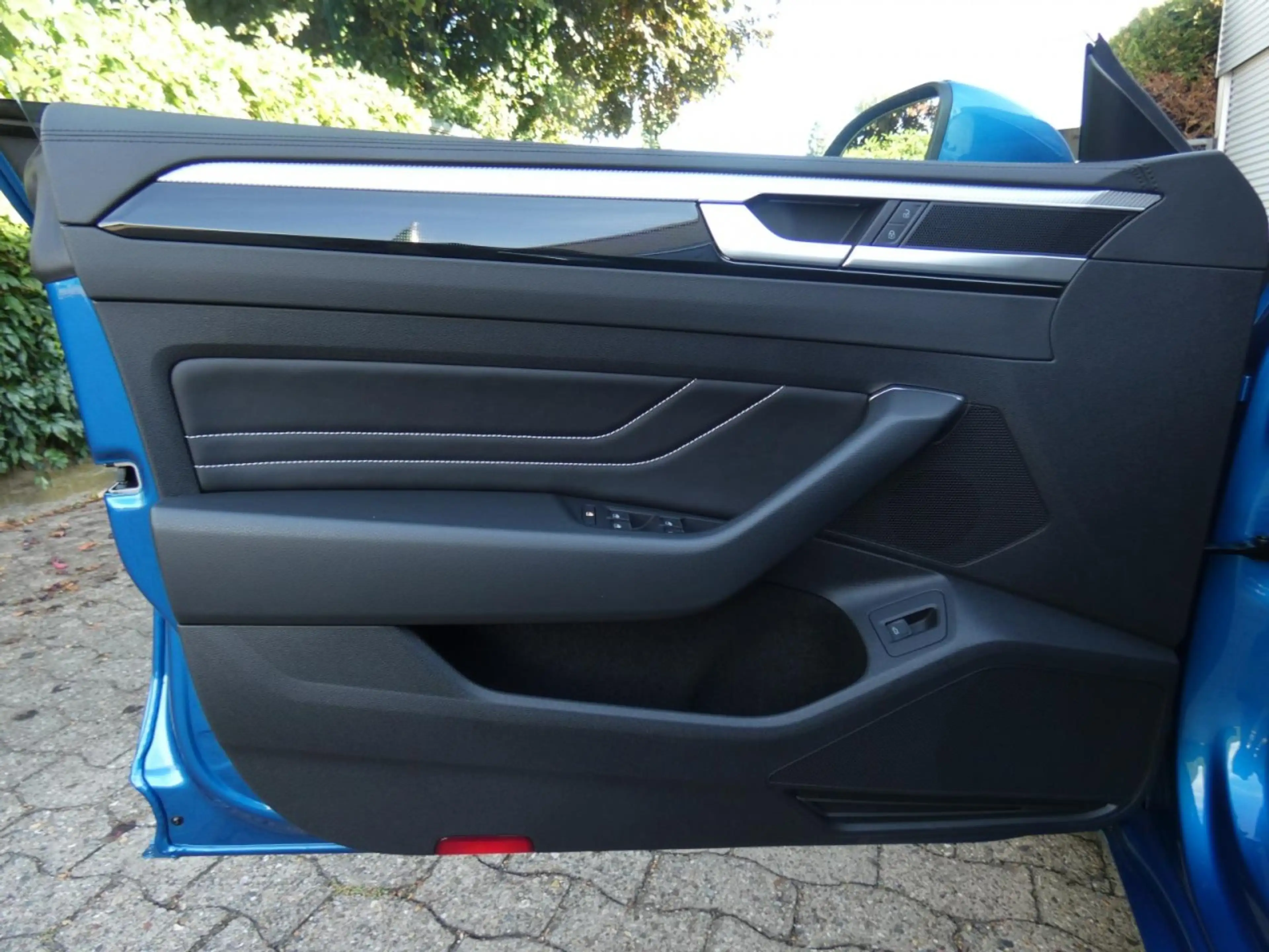 Volkswagen Arteon Shooting Brake R-Line Arteon Shootingbrake 2.0 TSI DSG R-Line LED Navi — photo 11