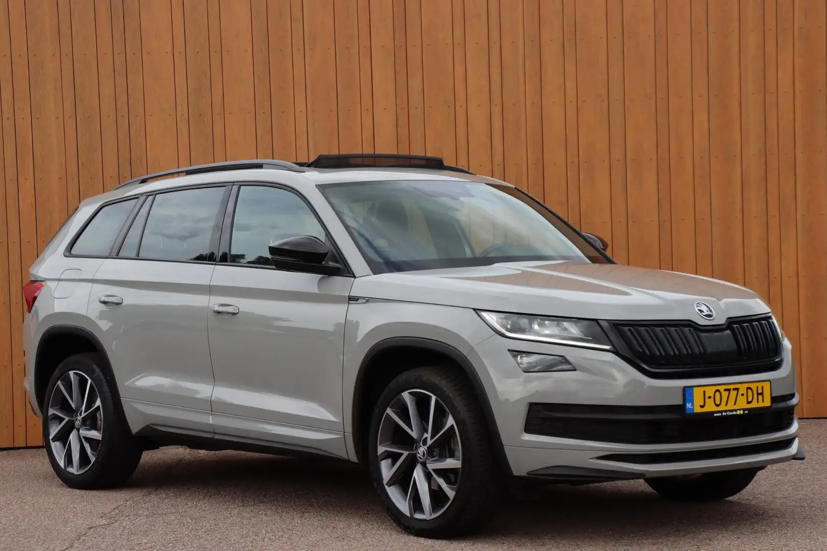 Skoda Kodiaq 1.5 TSI Sportline Business org.NL el.klep camera c Grijs - 2