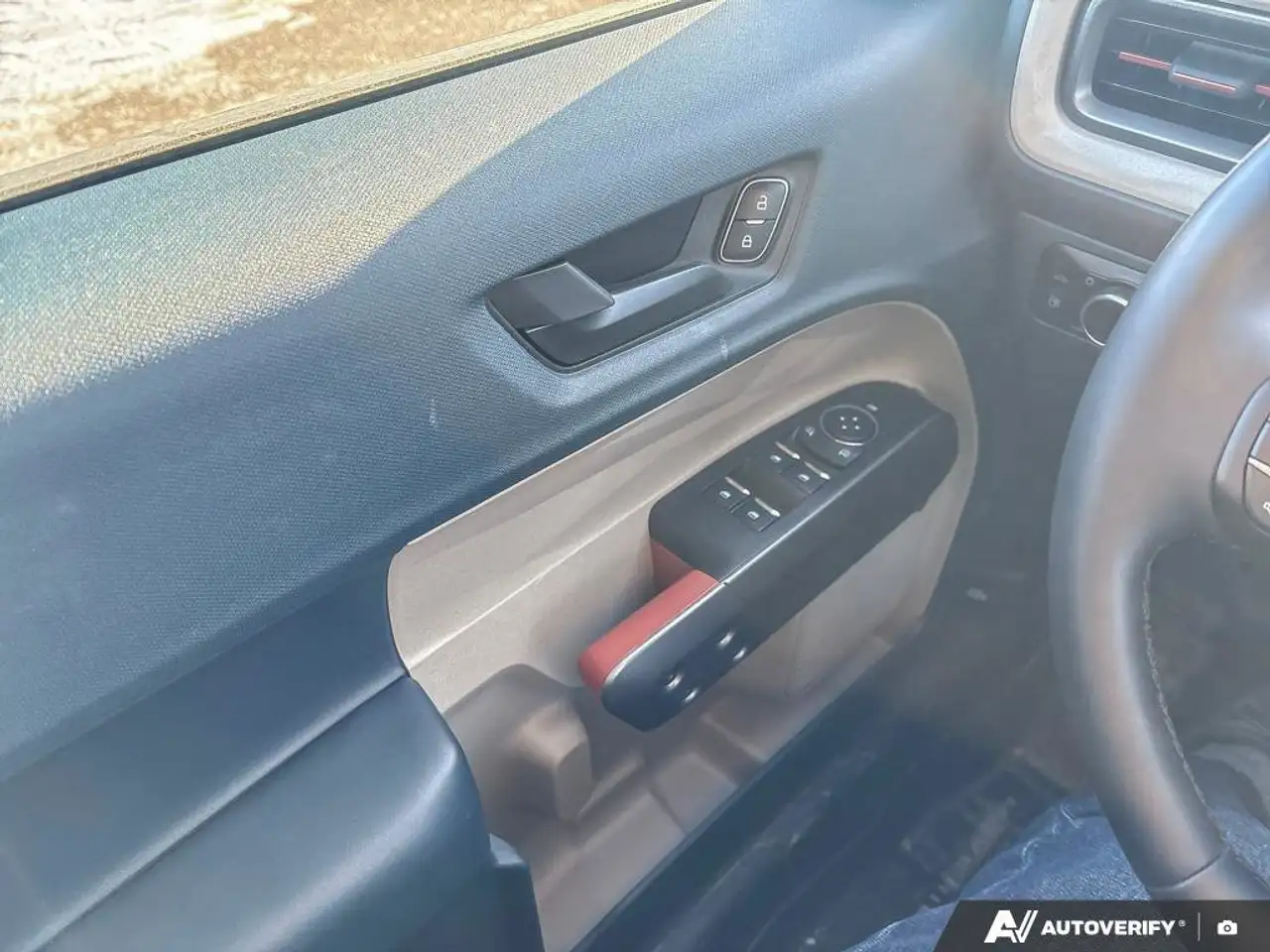 Ford Maverick снимка Ford Maverick