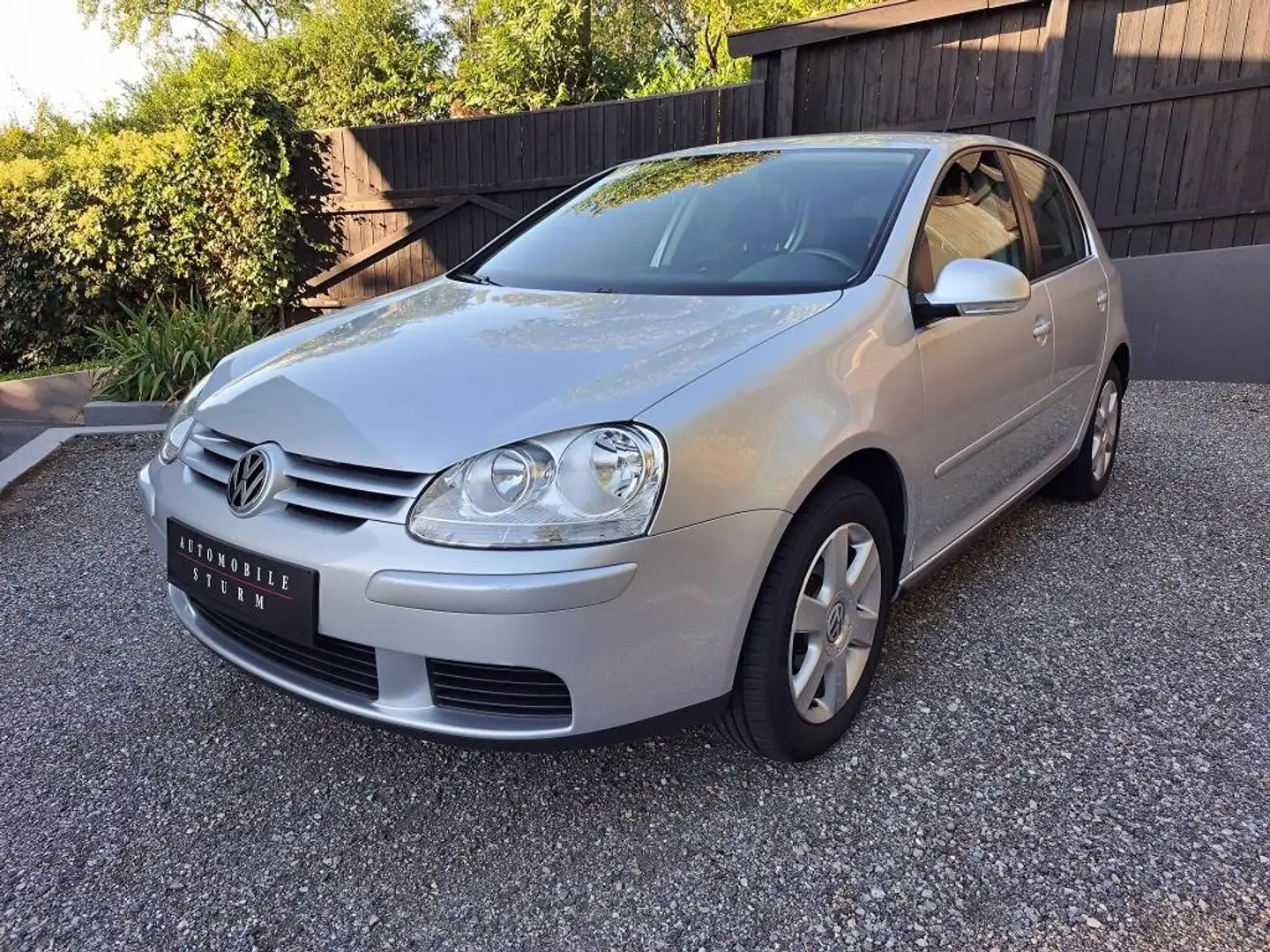 Volkswagen Golf | ERSTBESITZ | PICKERL UND SERVICE NEU | Grau - 1