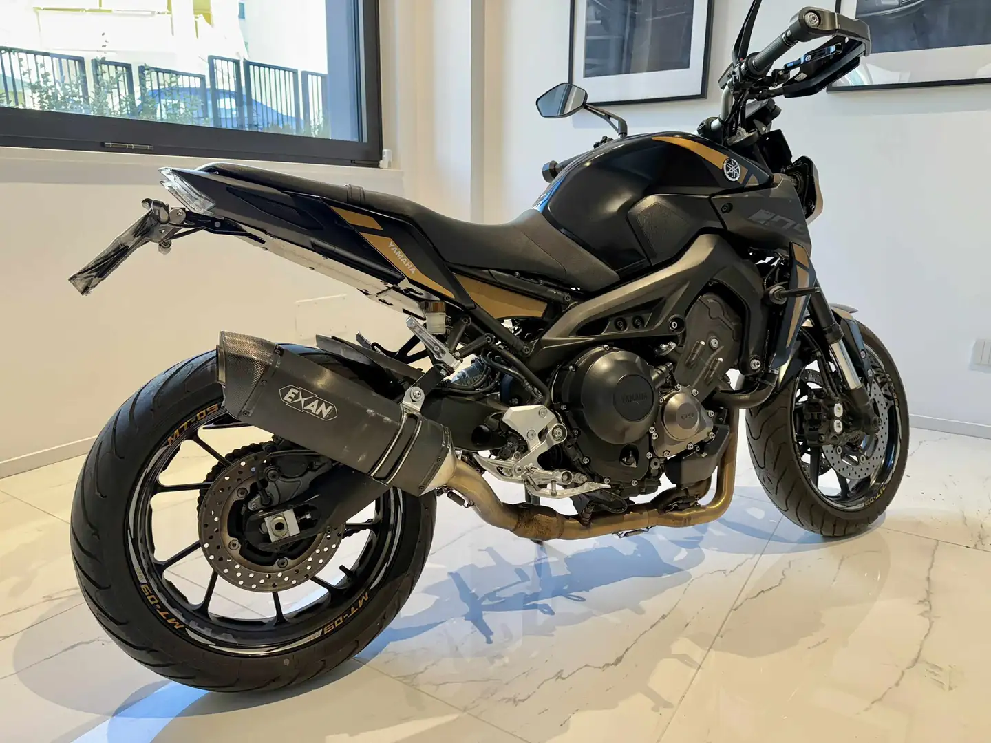 Yamaha MT-09 Nero - 2