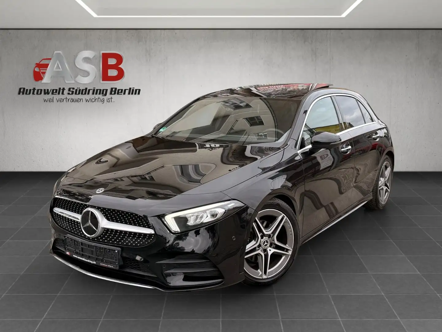 Mercedes-Benz A 200 AMG Line*Pano*Leder*Navi*LED*360° Kamera Schwarz - 1