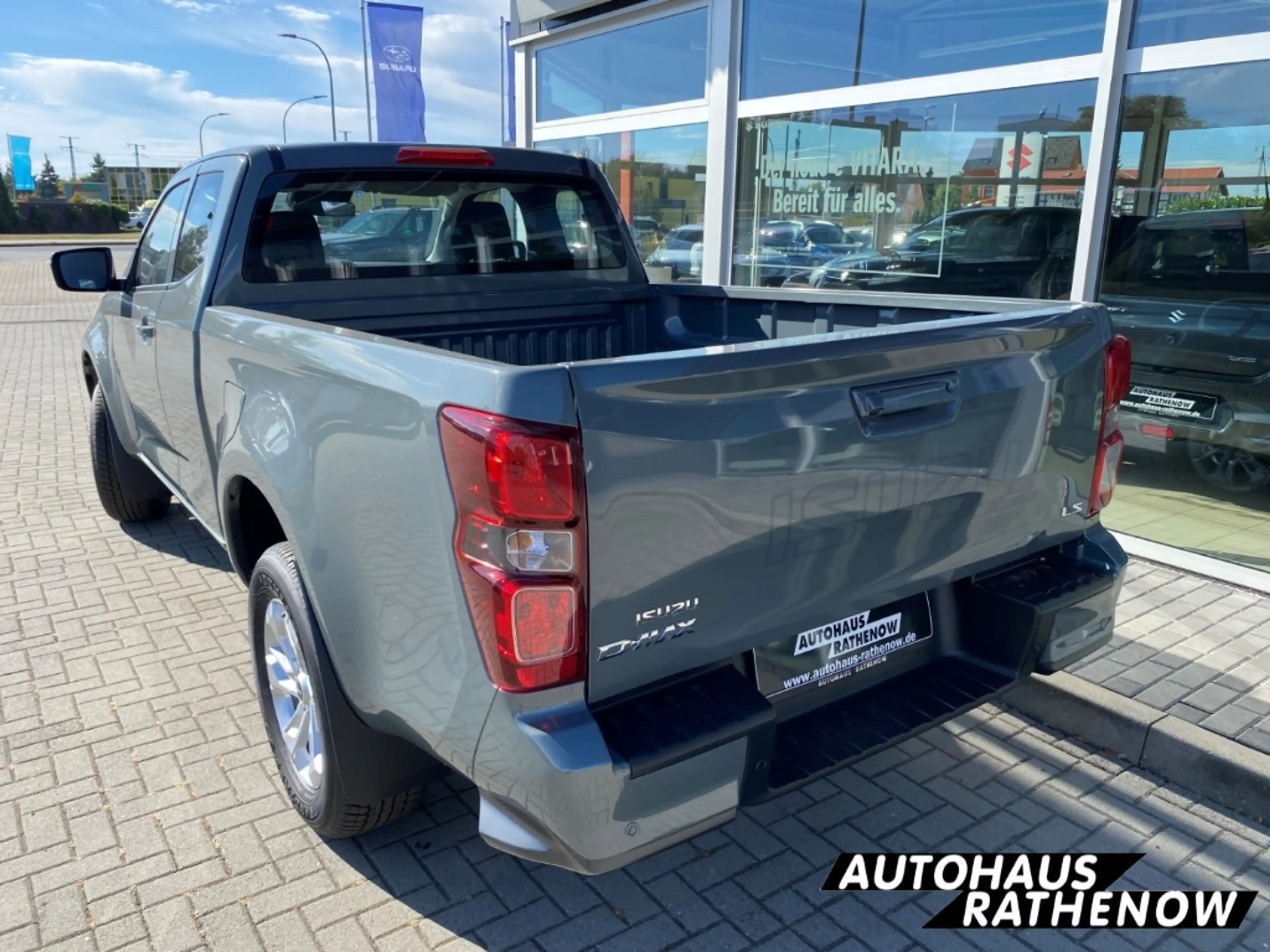 Isuzu D-Max Space Cab 2.2 LS DMS 4WD SHZ Spurhalteass. Verkehr — photo 2