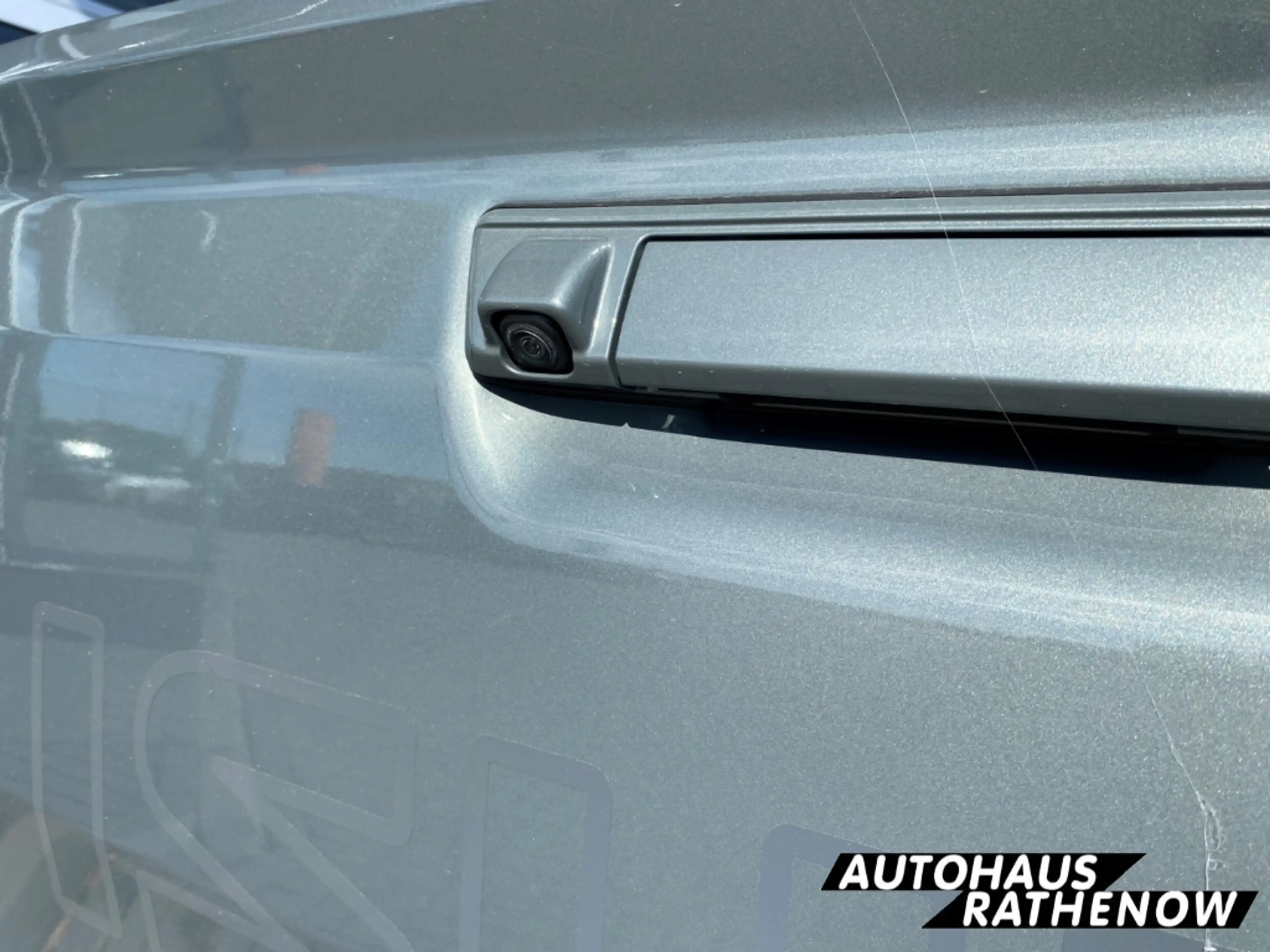 Isuzu D-Max Space Cab 2.2 LS DMS 4WD SHZ Spurhalteass. Verkehr — photo 7