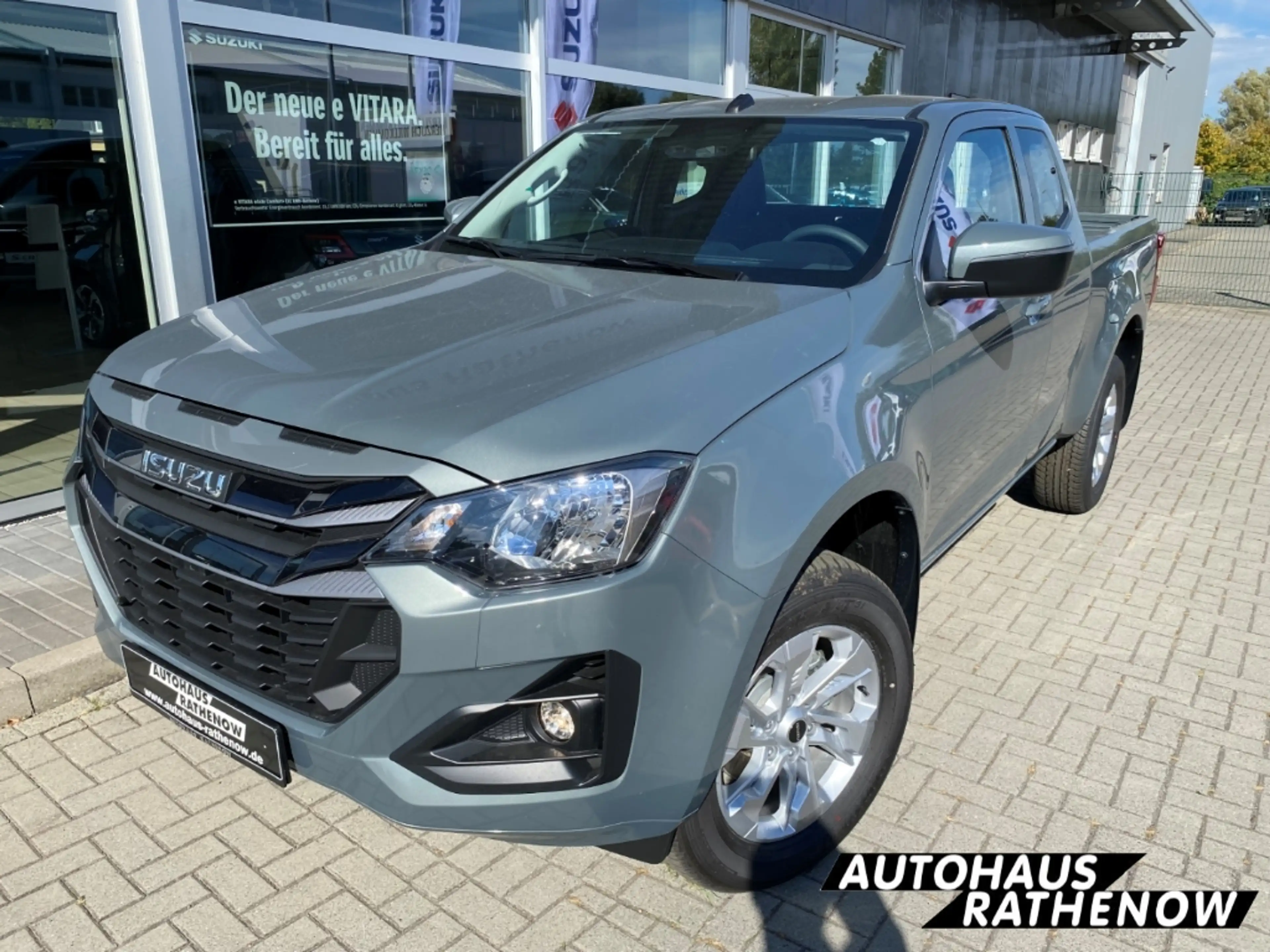 Isuzu D-Max Space Cab 2.2 LS DMS 4WD SHZ Spurhalteass. Verkehr — photo 3
