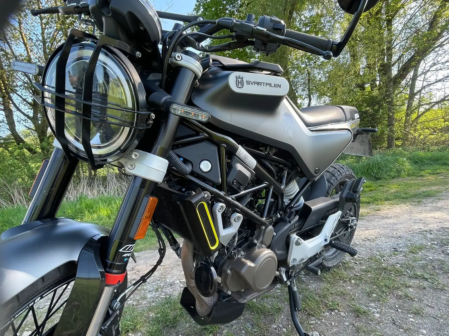 Husqvarna Svartpilen 125 Noir - 1
