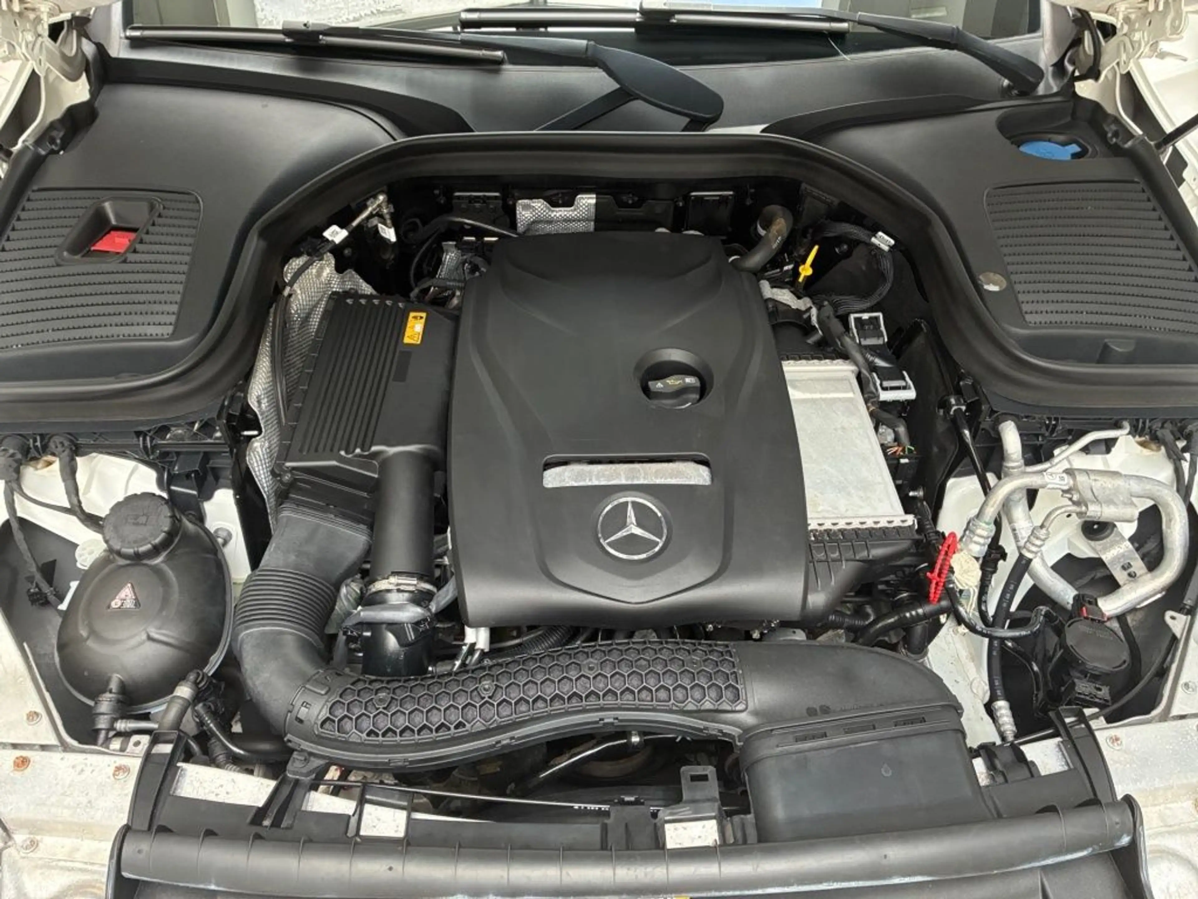 Mercedes-Benz GLC 250 4M Coupé Night+KAMERA+AUT+Klimaaut.+PDC — photo 5