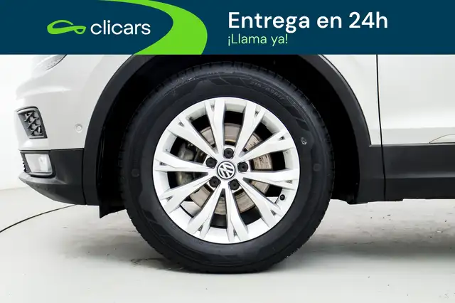 Volkswagen Tiguan view 11