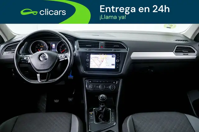 Volkswagen Tiguan view 12