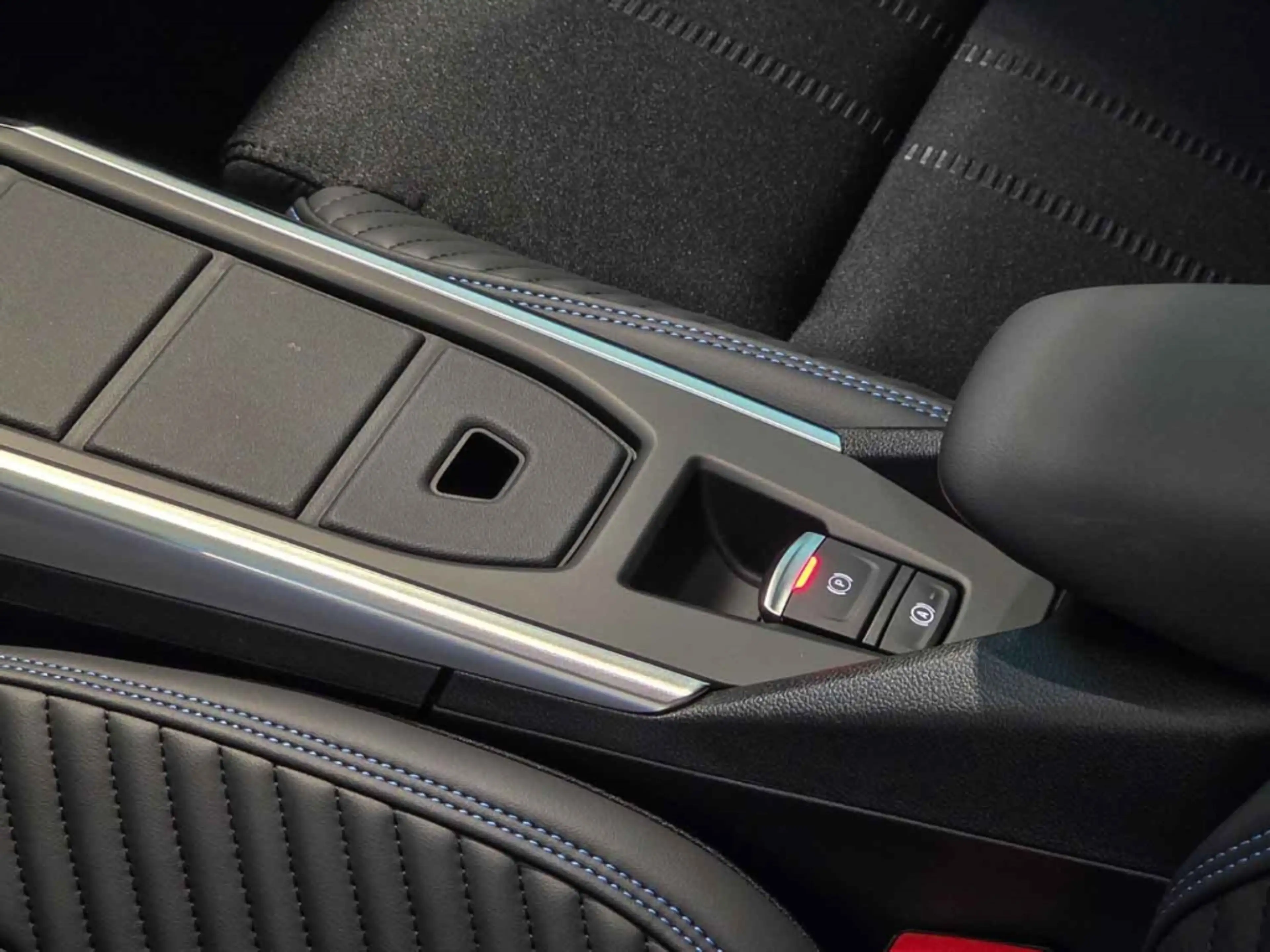 Renault Clio VI 160 Full Hybrid Esprit Alpine Advanced 360Kamer — photo 9