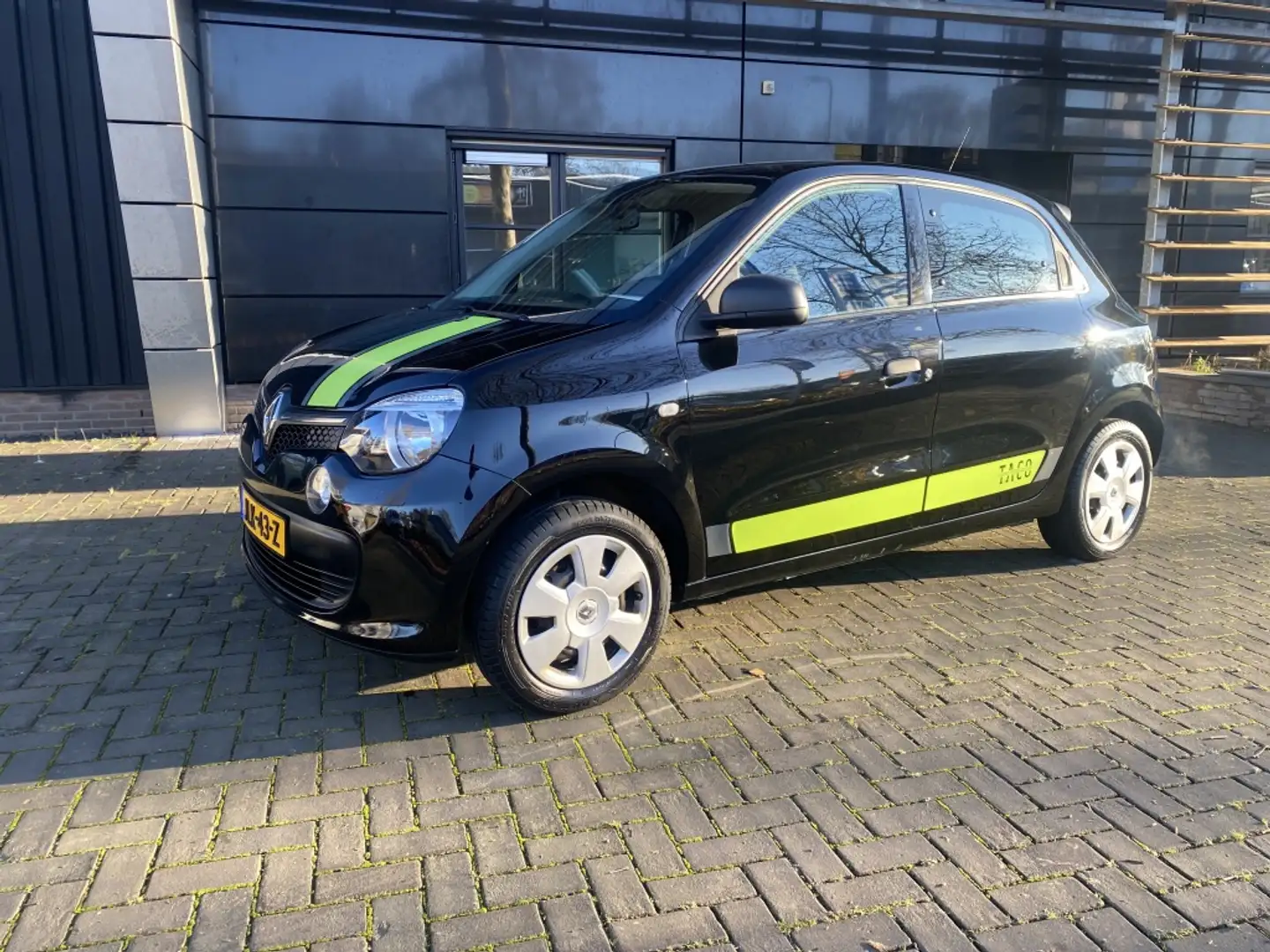 Renault Twingo 1.0 SCe Authentique Zwart - 1