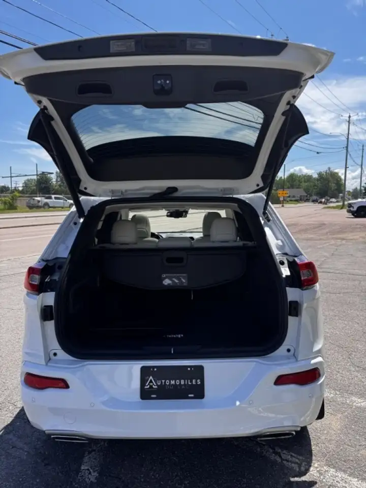 Jeep Cherokee снимка Jeep Cherokee