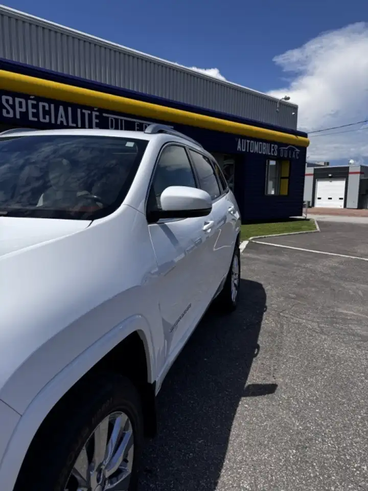Jeep Cherokee снимка Jeep Cherokee