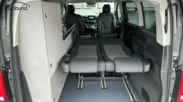 Mercedes-Benz V-Class view 10