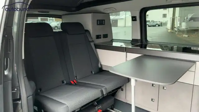 Mercedes-Benz V-Class view 8