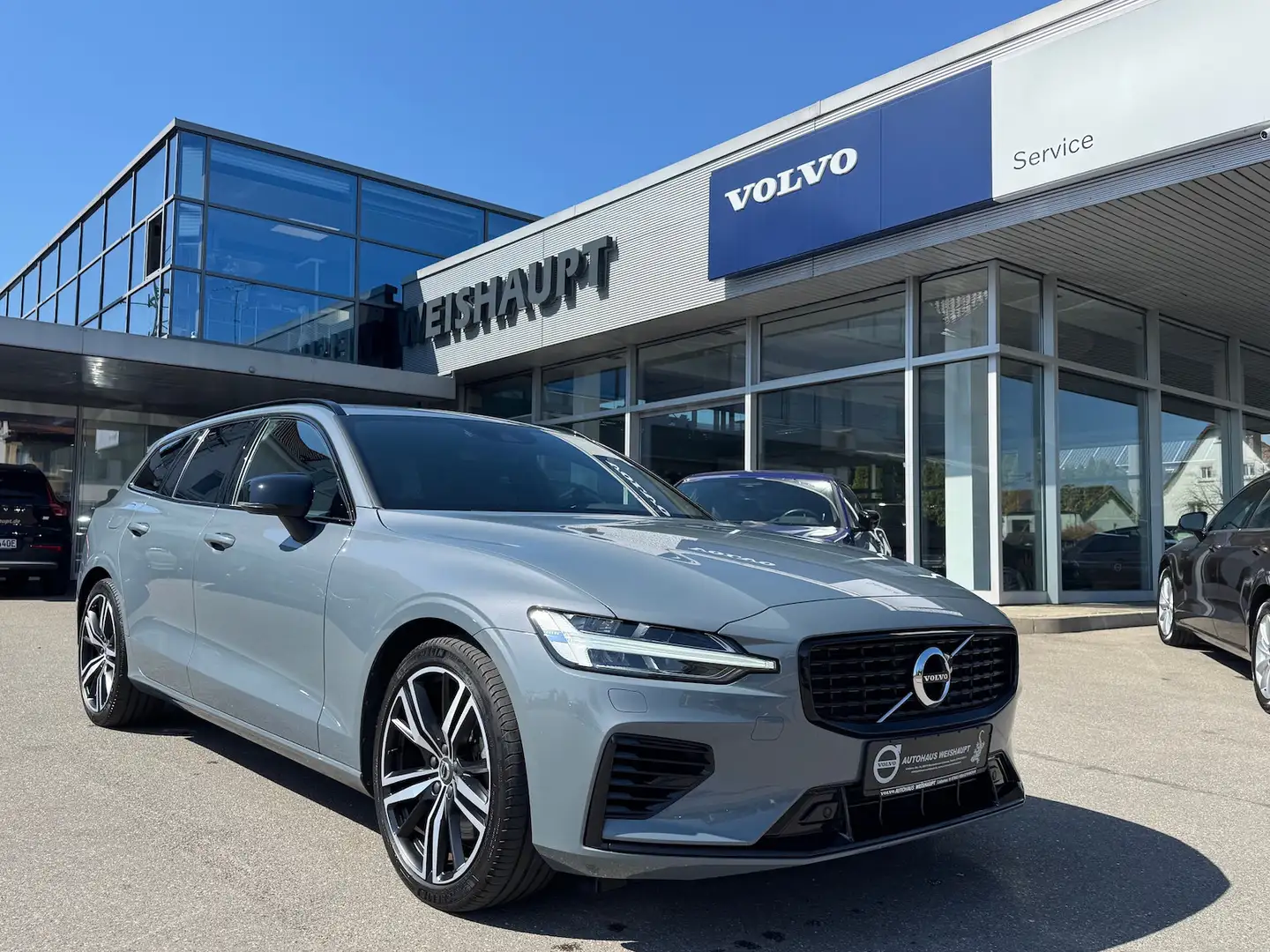 Volvo V60 T8*R-Design*NP 70.800*AWD*AHK*ACC*H&K*Keyl Grau - 1
