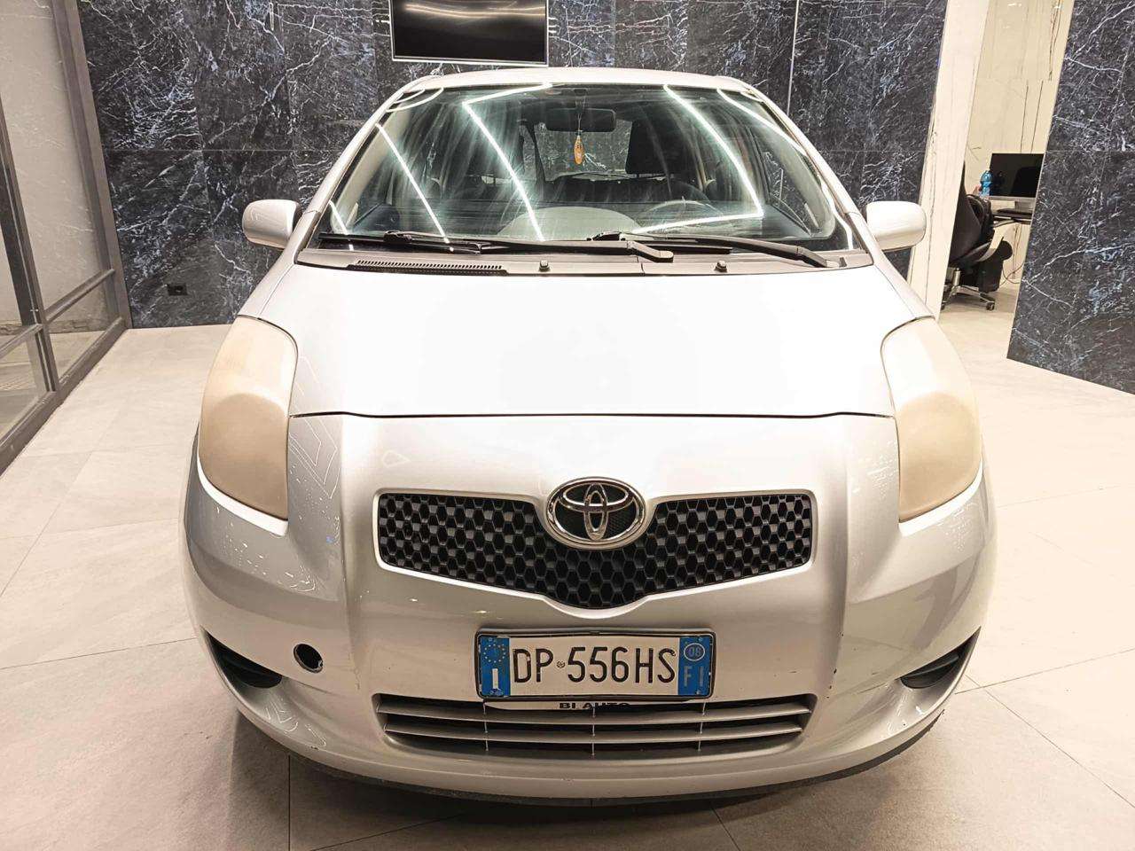 Toyota Yaris 1.0 5 porte