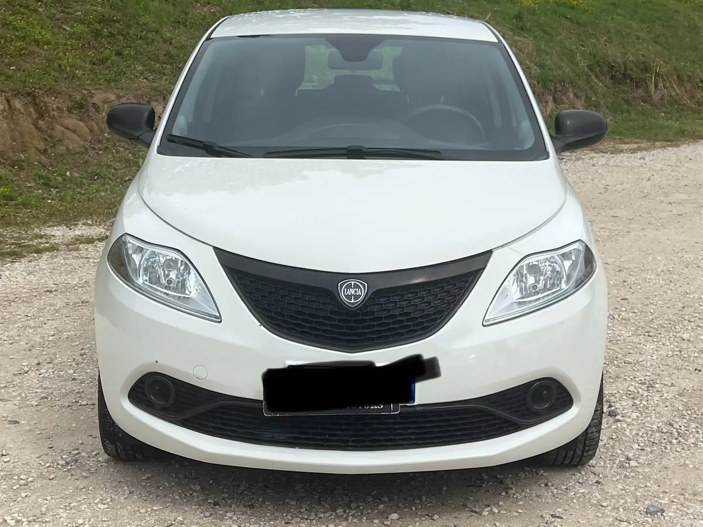 Lancia Ypsilon 1.2 Platinum 69cv my16 Bianco - 2