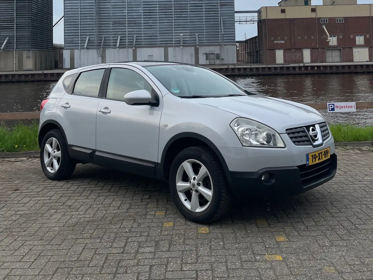 Nissan Qashqai Qashqai 2.0 Tekna Premium Gris - 1