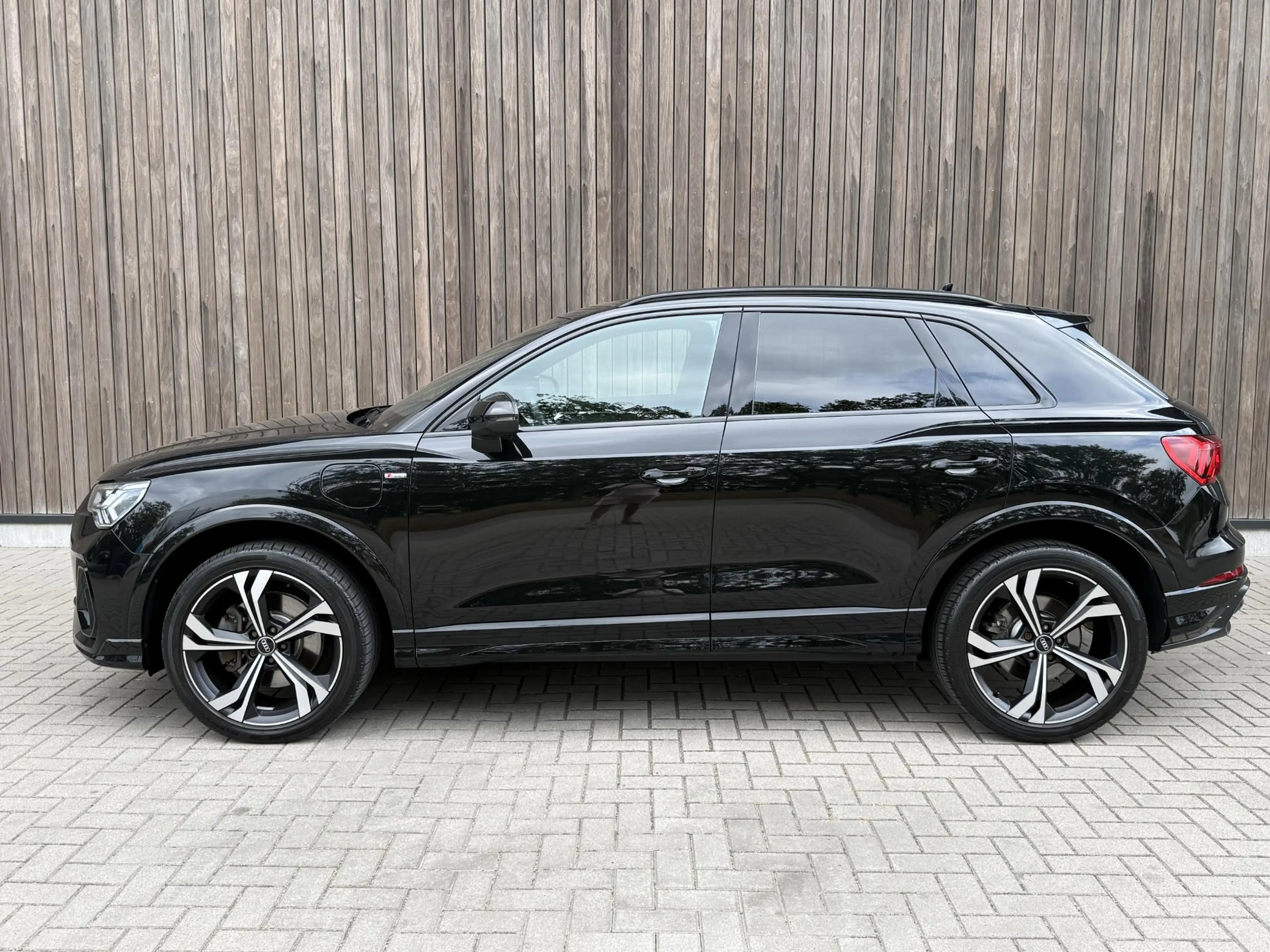 Audi Q3 45 TFSI e S edition S-line | MATRIX | SONOS | ACC — photo 6
