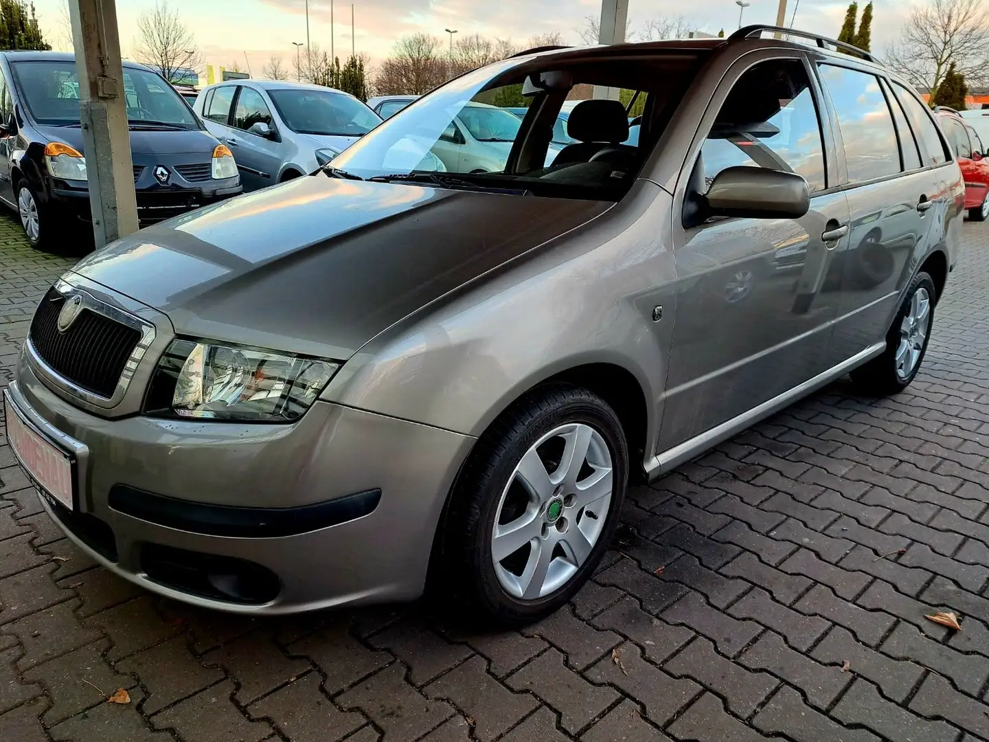 Skoda Fabia Combi Cool Edition Beige - 1