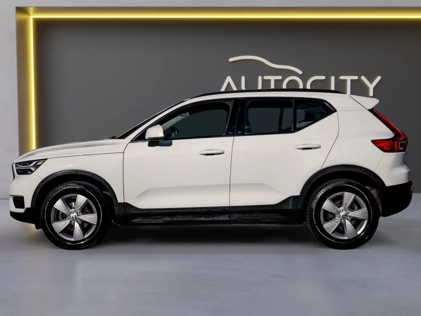 Volvo XC40 1.5 T3 Stoelverwarming l Navi l Keyless l Cruise l Blanc - 2