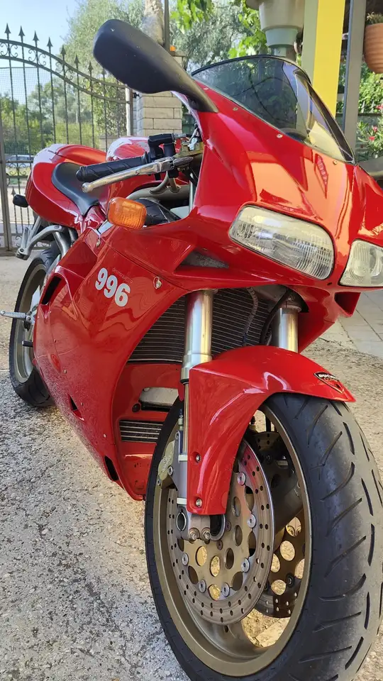 Ducati 996