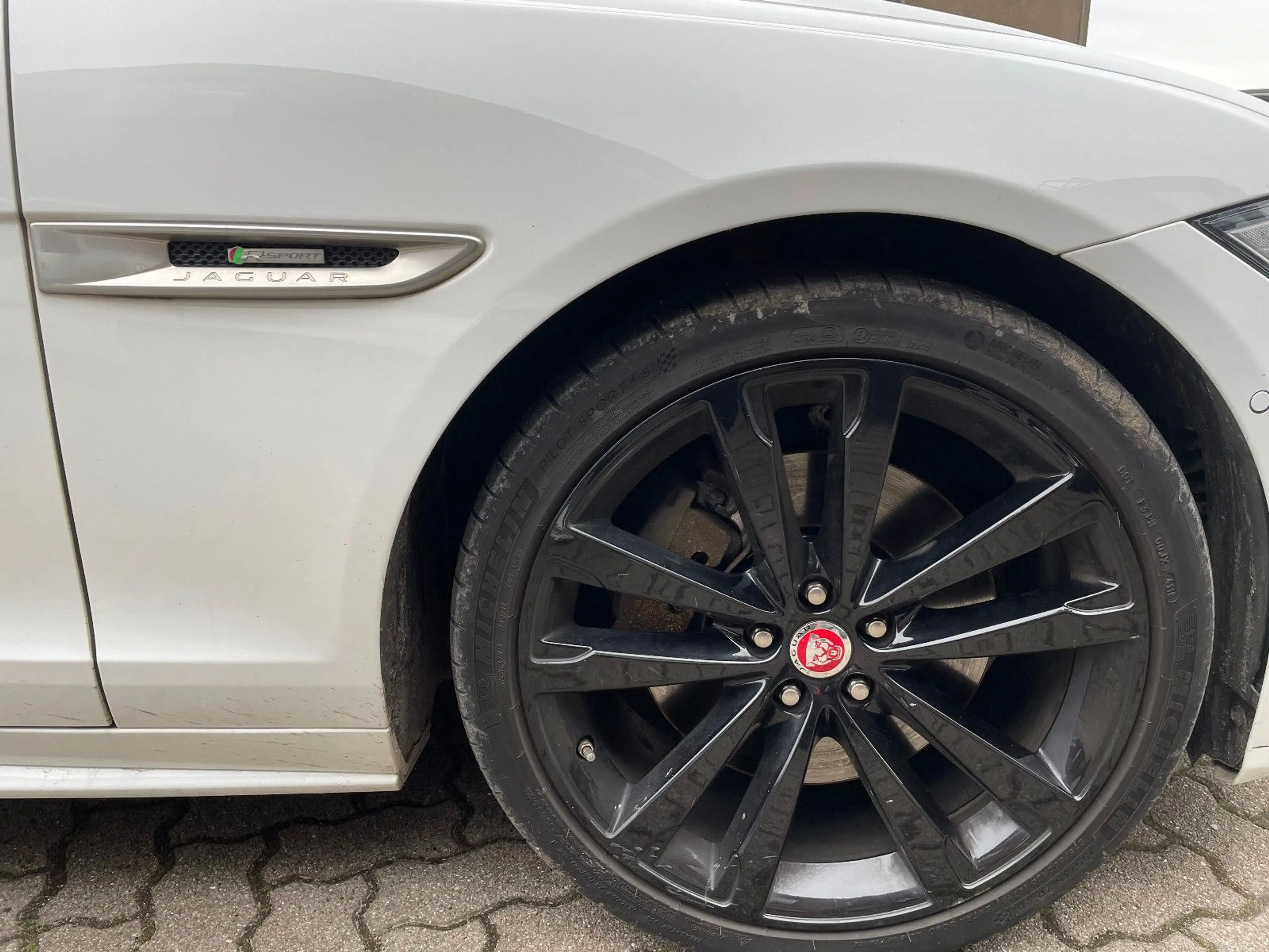 Jaguar XF 30d 300PS R-Sport Aut.*HEAD-UP*DIGITALTACHO — photo 9