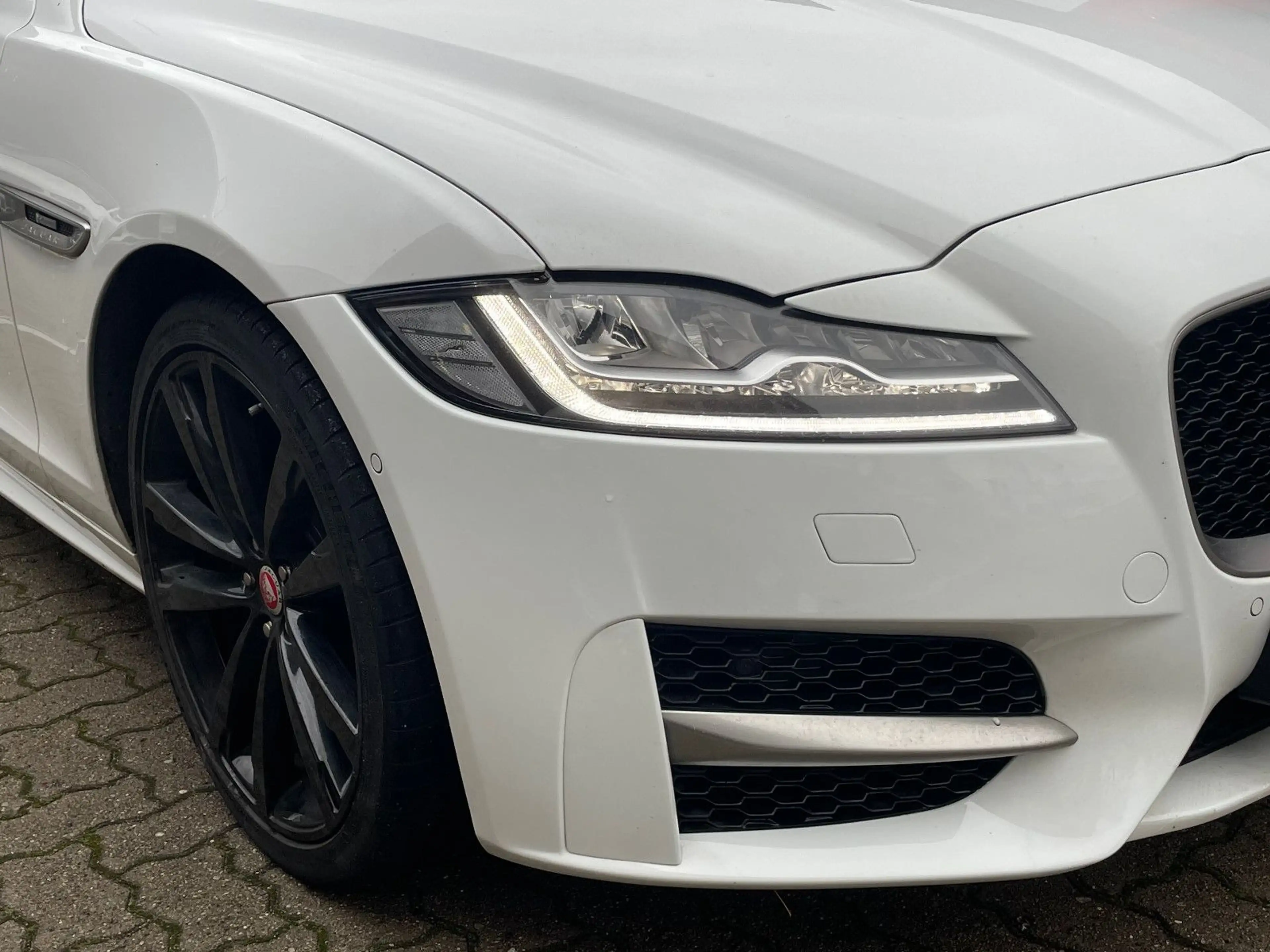 Jaguar XF 30d 300PS R-Sport Aut.*HEAD-UP*DIGITALTACHO — photo 7