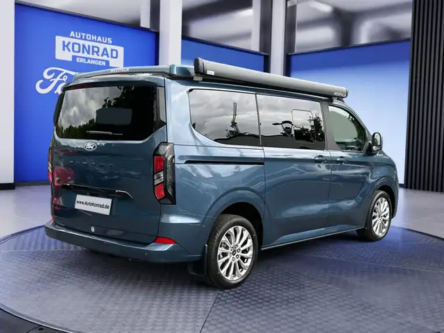 Ford Titanium 320l1 view 5