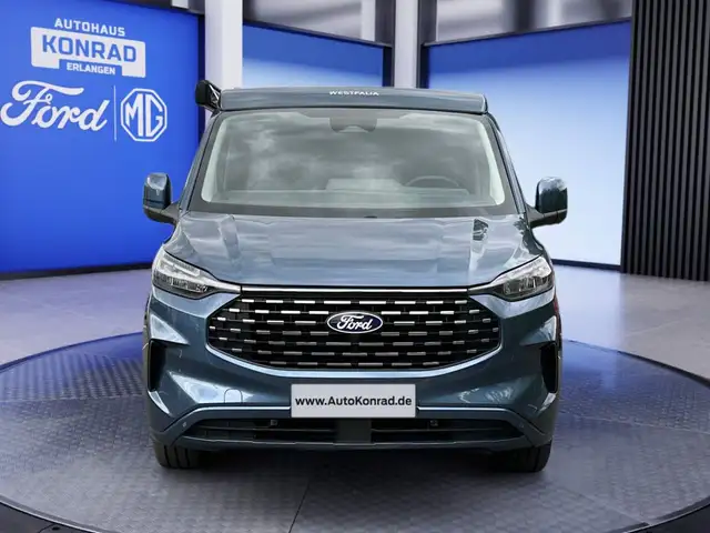 Ford Titanium 320l1 view 2