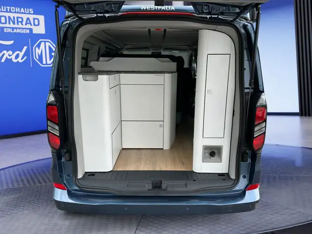 Ford Titanium 320l1 view 7