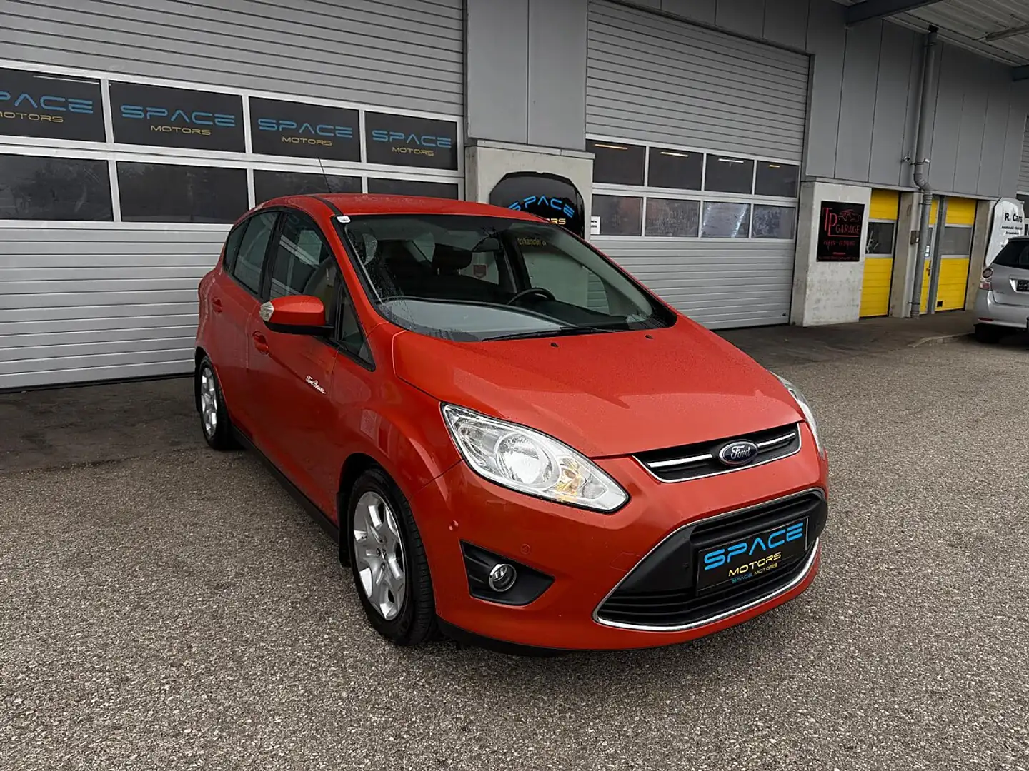 Ford C-Max C-MAX Trend 1,6 TDCi DPF Orange - 1