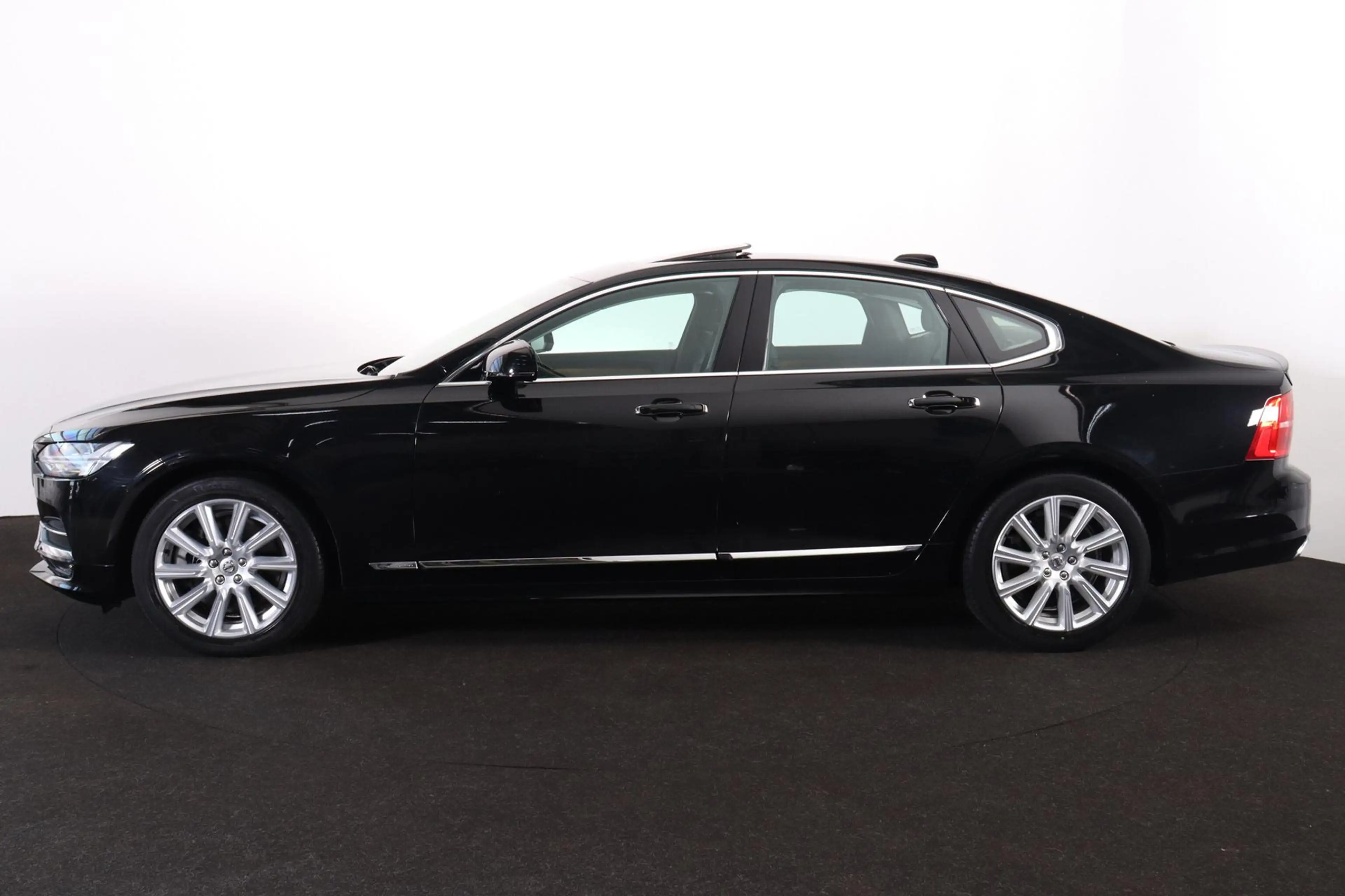 Volvo S90 2.0 T4 Business Luxury + — photo 3