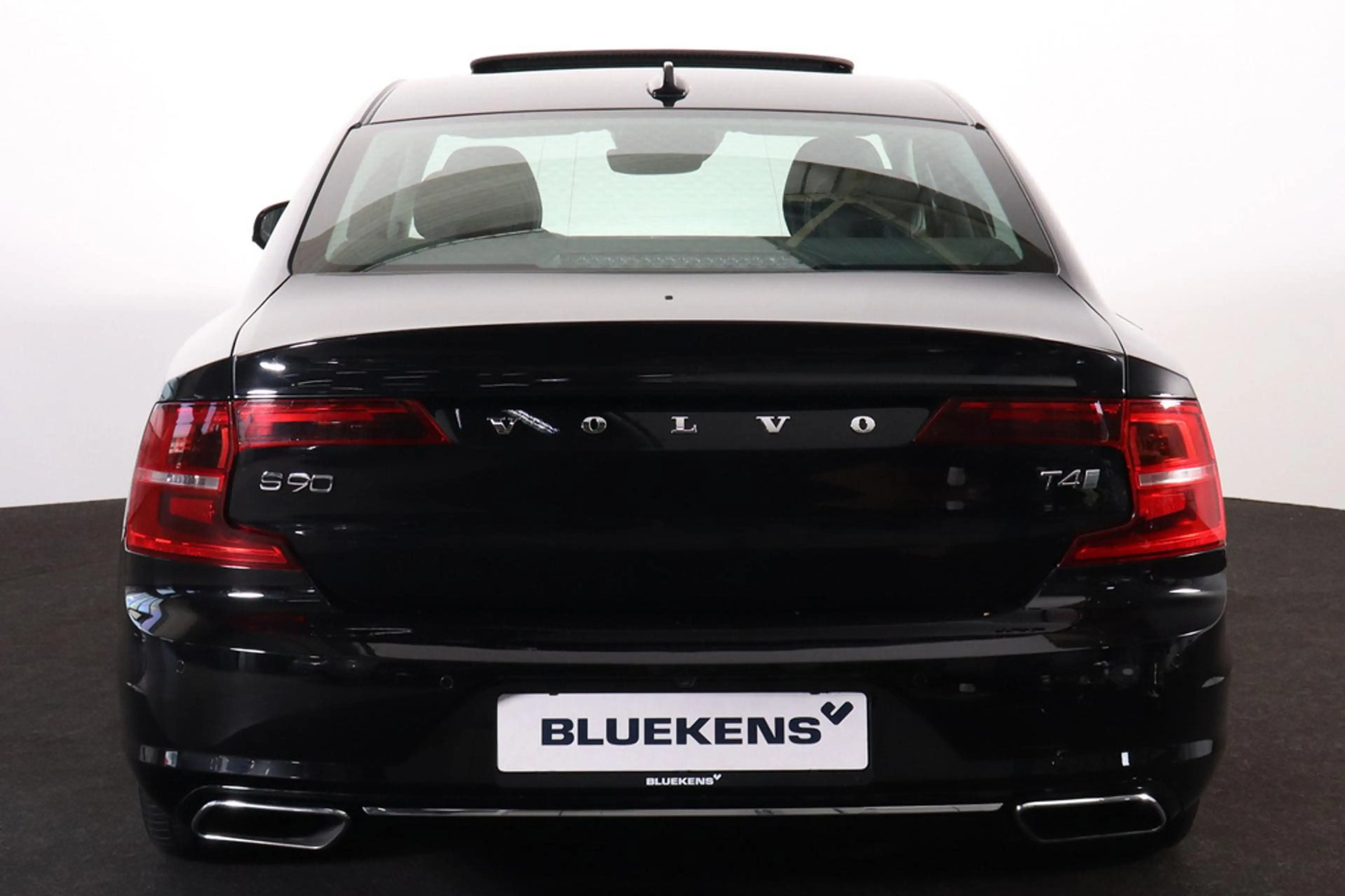 Volvo S90 2.0 T4 Business Luxury + — photo 4