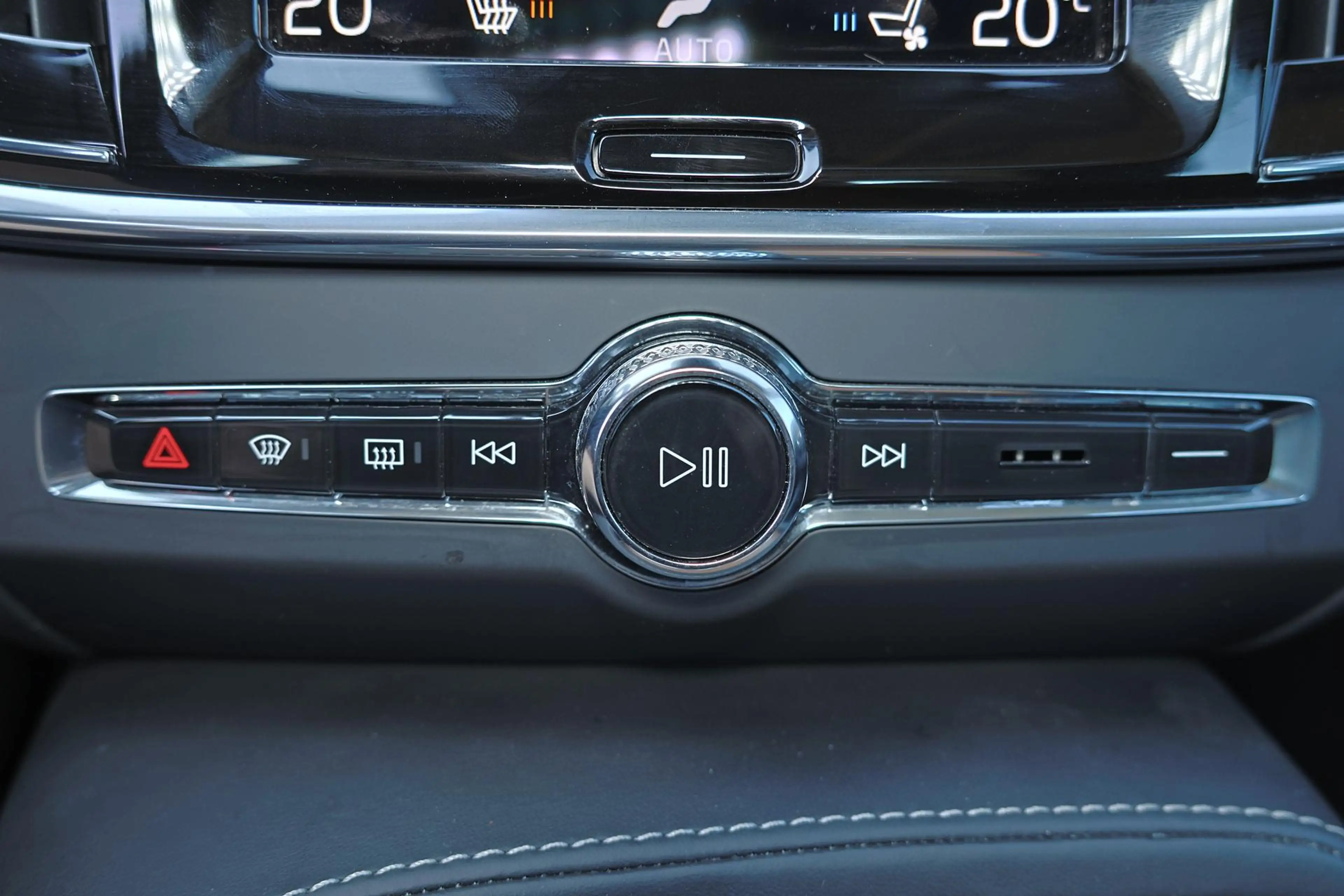 Volvo S90 2.0 T4 Business Luxury + — photo 11