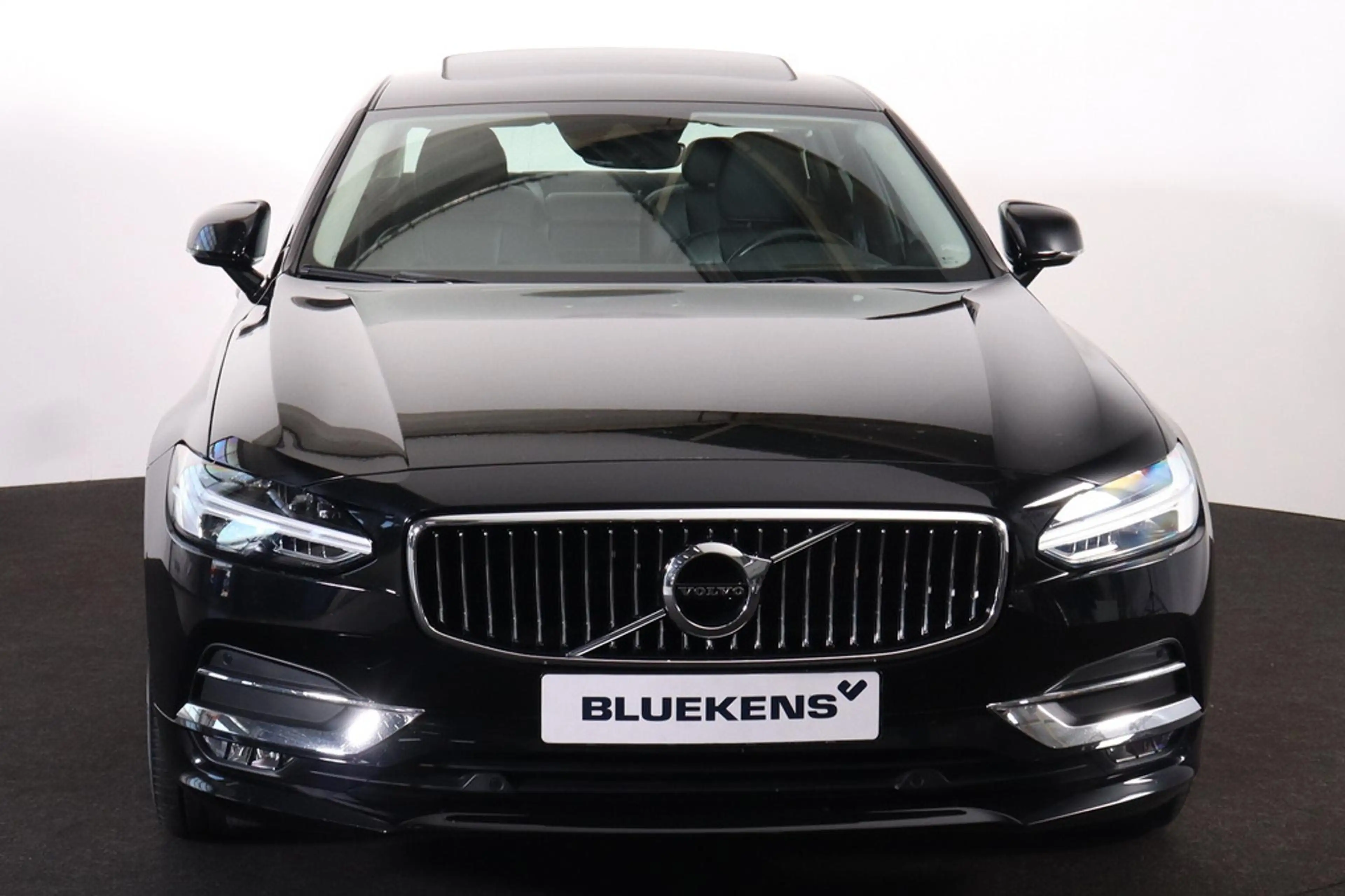 Volvo S90 2.0 T4 Business Luxury + — photo 2