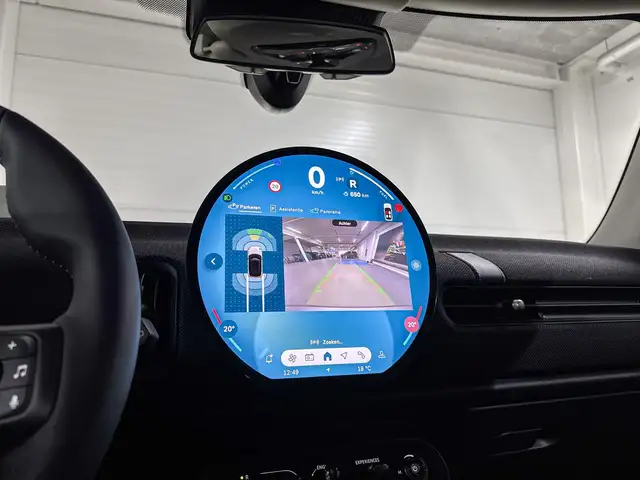 Mini Hatch view 13