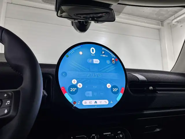 Mini Hatch view 15