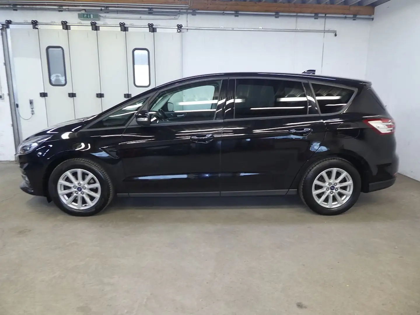 Ford S-Max 2.0 EcoBlue Aut. AHK, Kamera, W-Paket Schwarz - 2