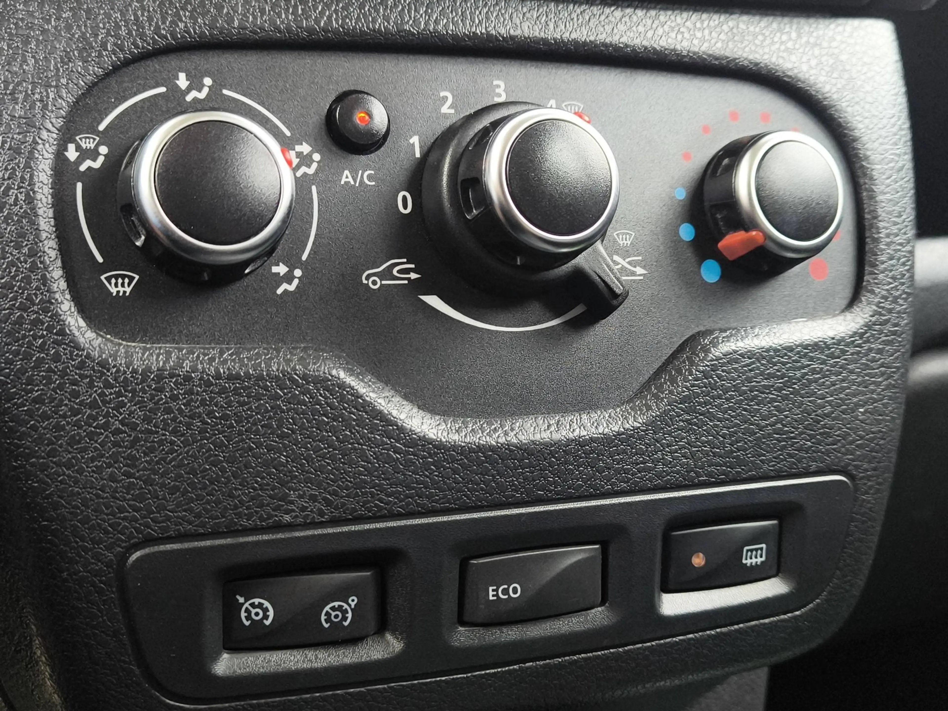 Dacia Lodgy Stepway*7 Sitze*AHK*Kamera*SHZ*Temp*1.Hand — photo 15