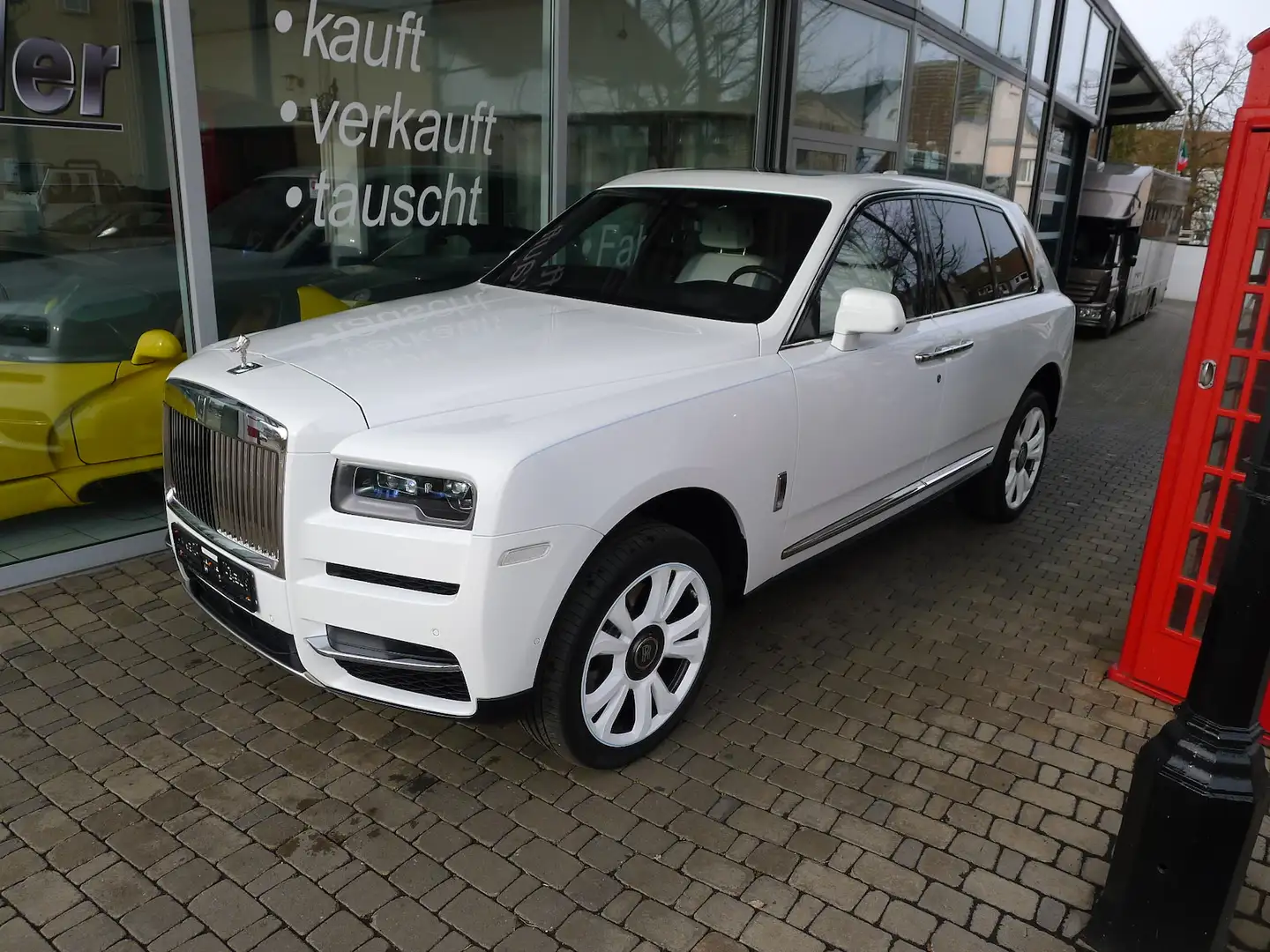 Rolls-Royce Cullinan 1.Hand deutsche Auslieferung Neuzustand Weiß - 2